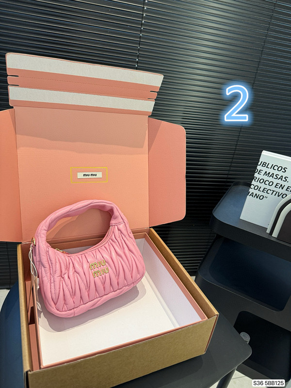 MIUMIU 77.56$   code 294-7458-R gallery