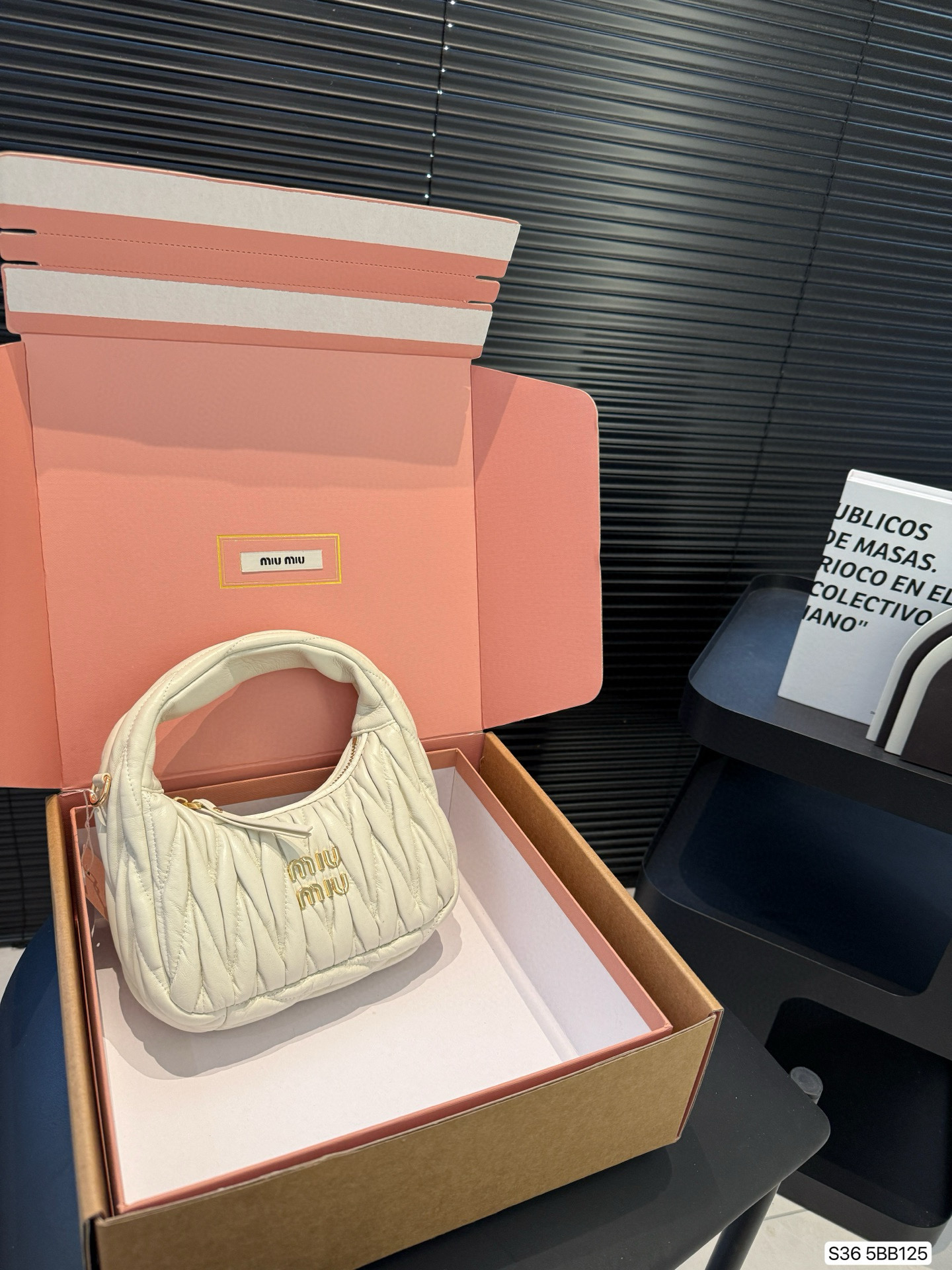 MIUMIU 77.56$   code 294-7458-R gallery