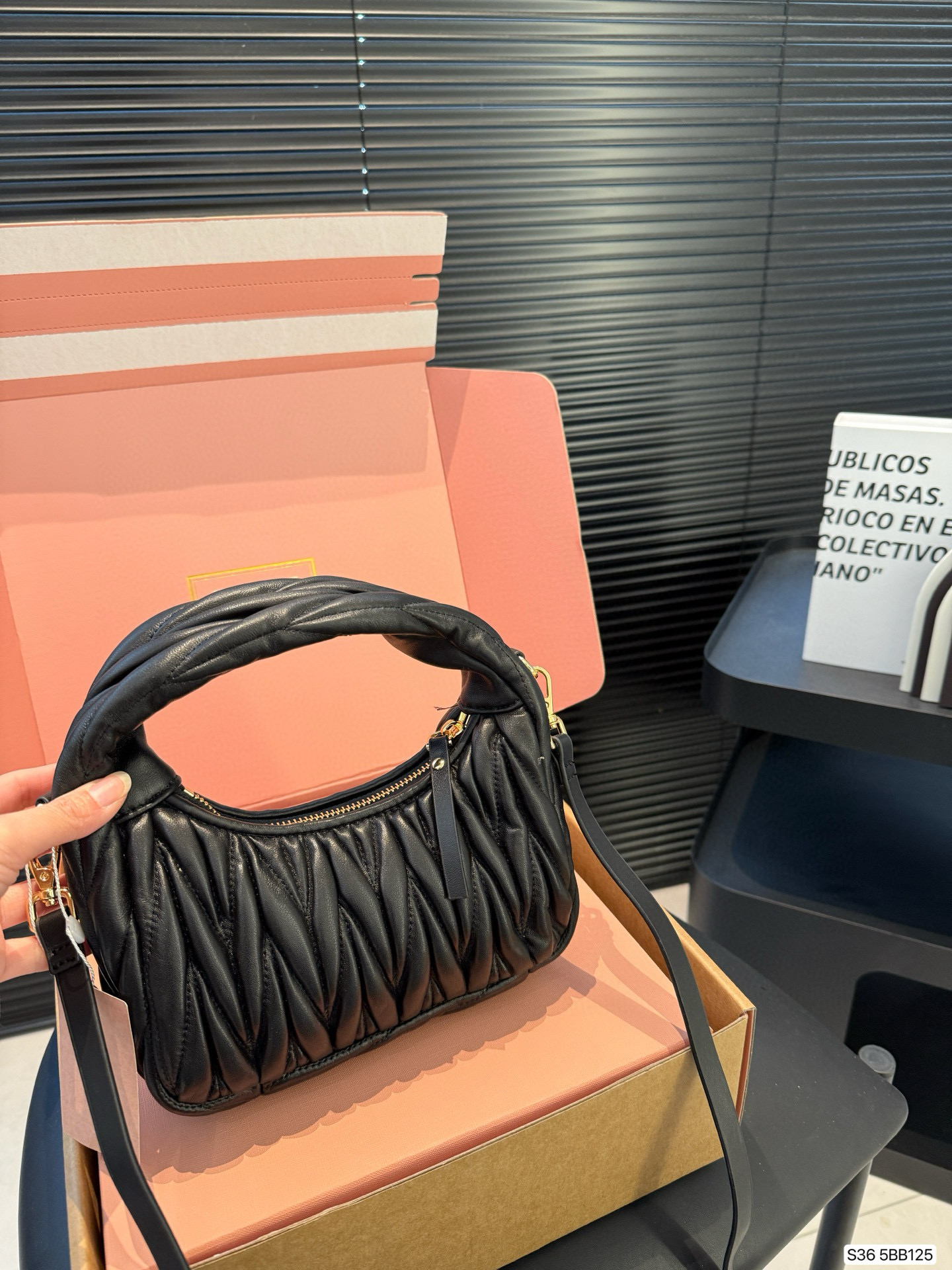 MIUMIU 77.56$   code 294-7458-R gallery