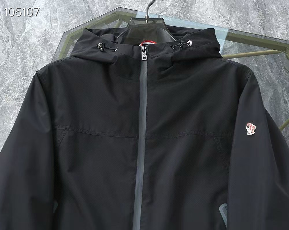 Moncler  65.66$  CODE 420-7623-R gallery