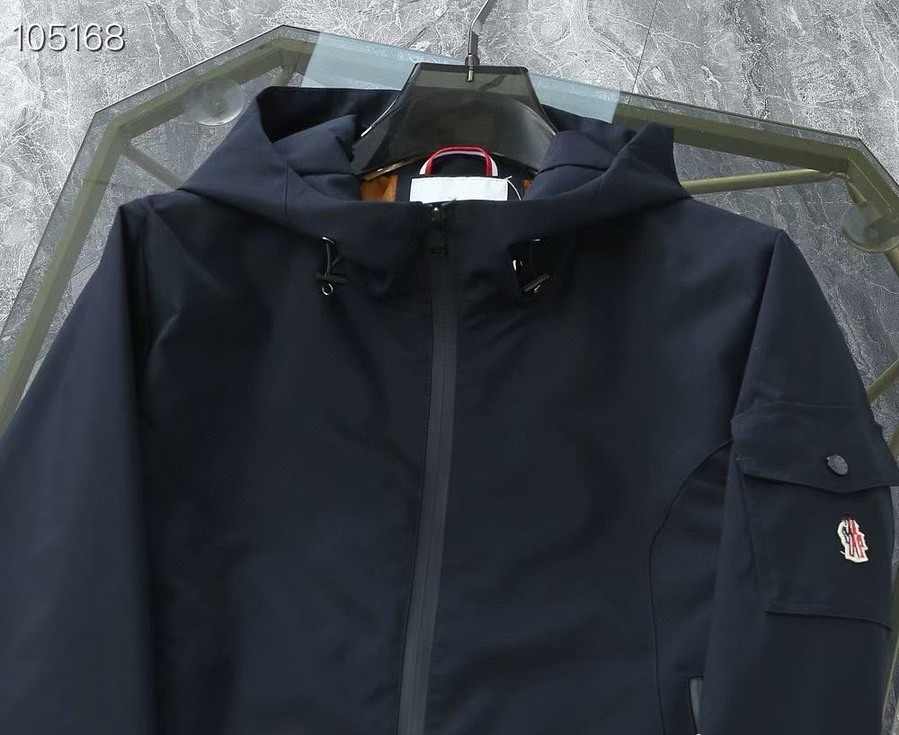 Moncler  65.66$  CODE 420-7624-R gallery