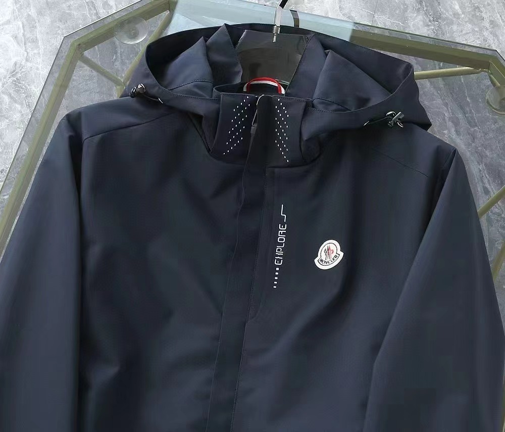 Moncler  65.66$  CODE 420-7627-R gallery