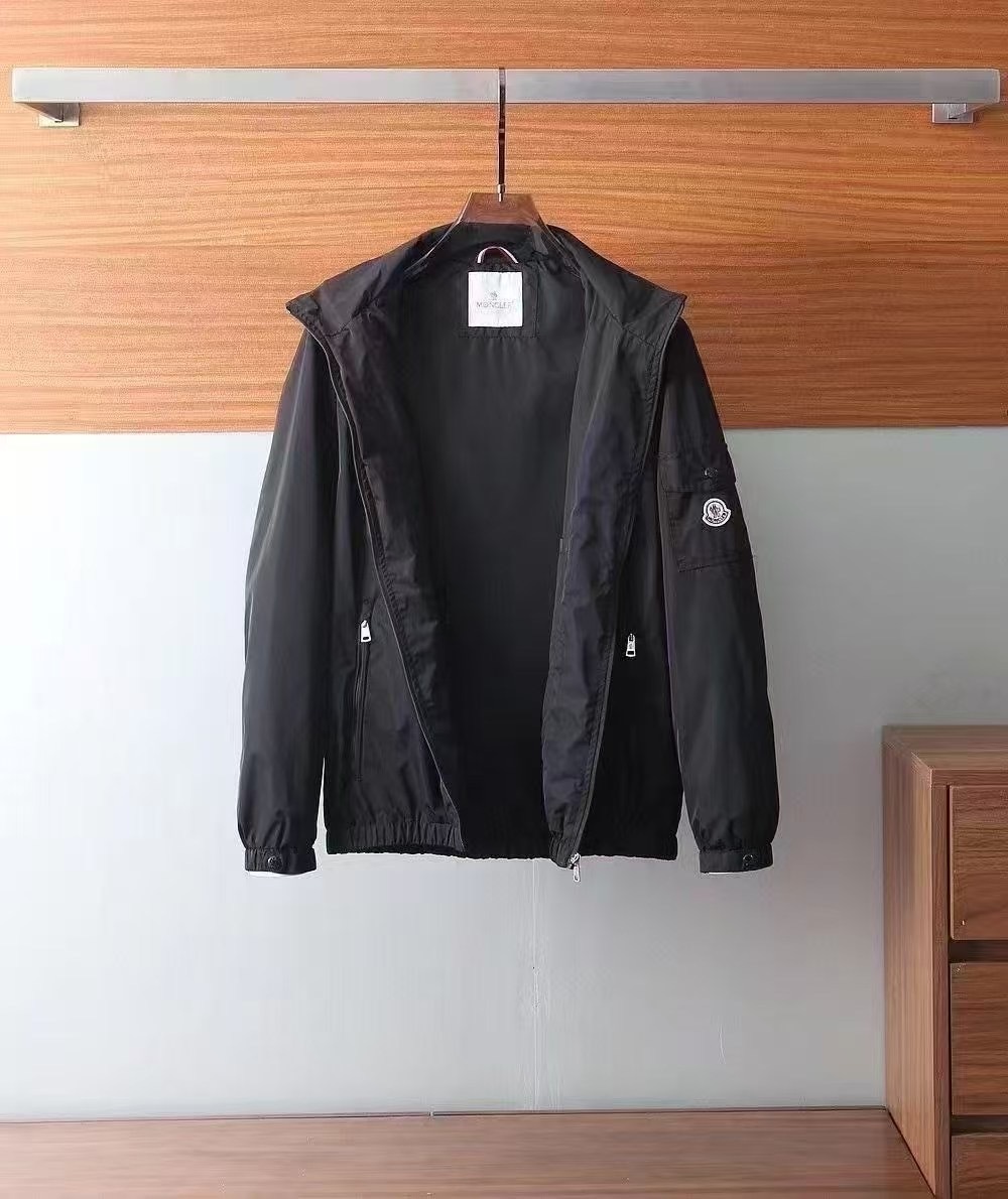 Moncler  65.66$  CODE 420-7628-R gallery