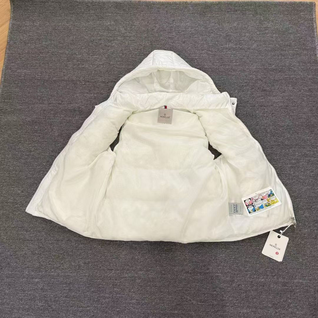 Moncler 39.99$  code 417-7636-R gallery