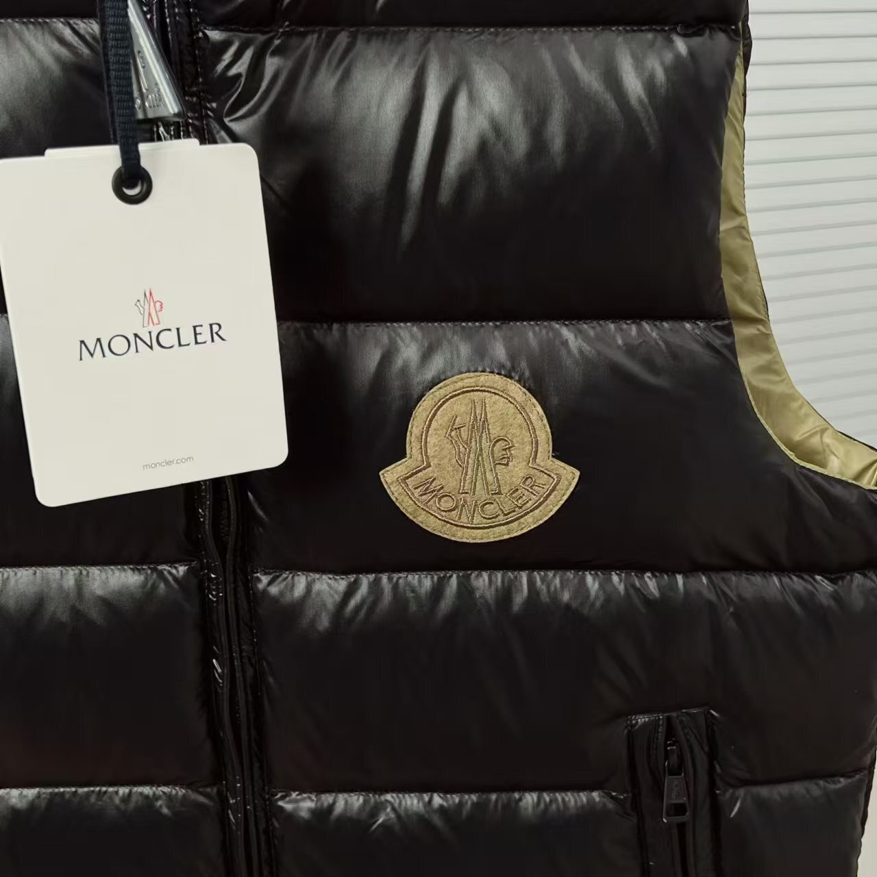 Moncler 65.99$   code 420-7634-R gallery