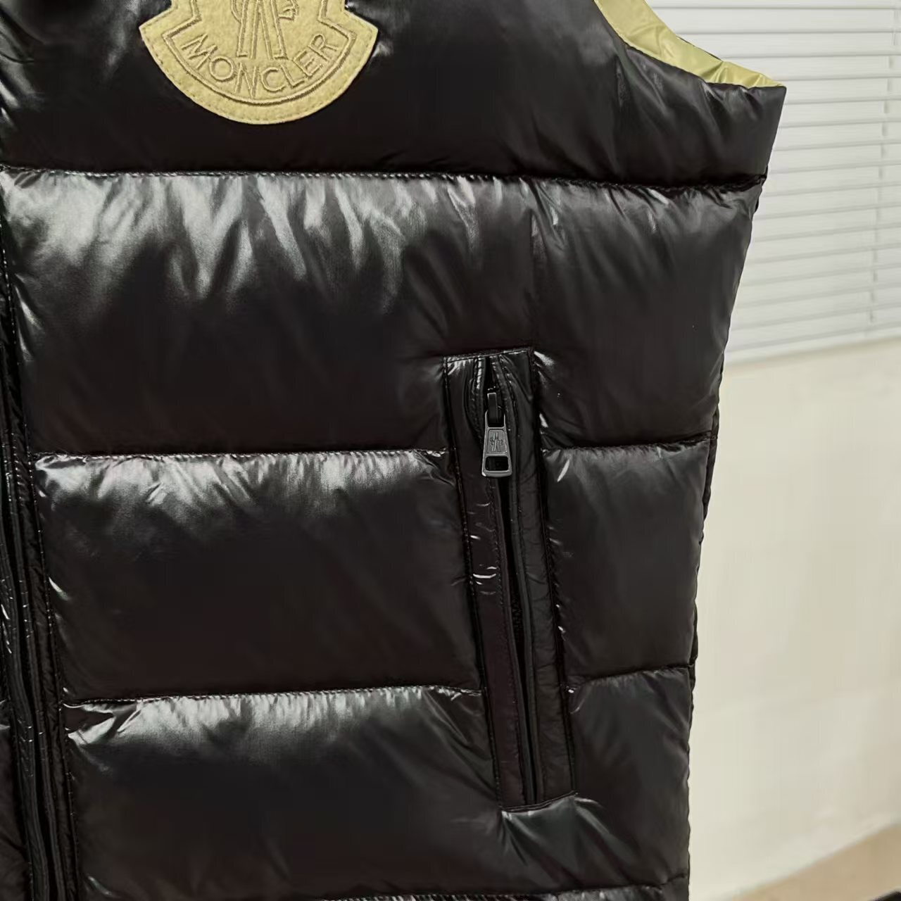 Moncler 65.99$   code 420-7634-R gallery