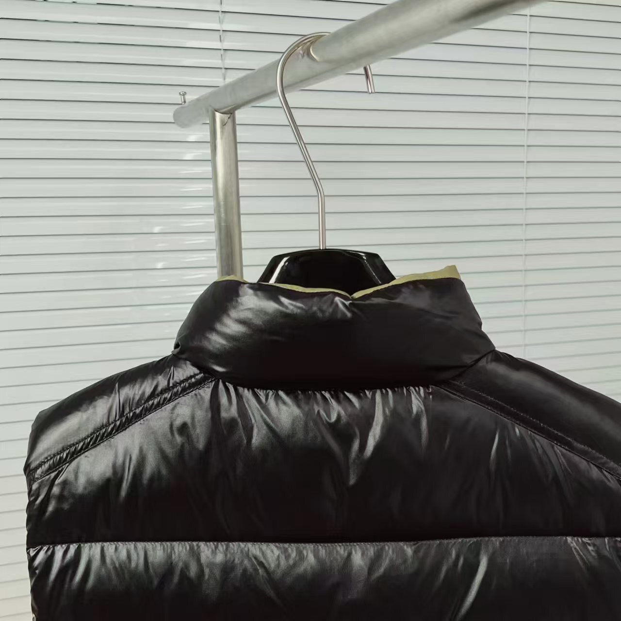 Moncler 65.99$   code 420-7634-R gallery
