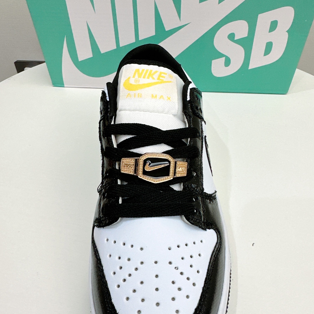 Nike SB Dunk 29.99$  code 508-6645-R gallery