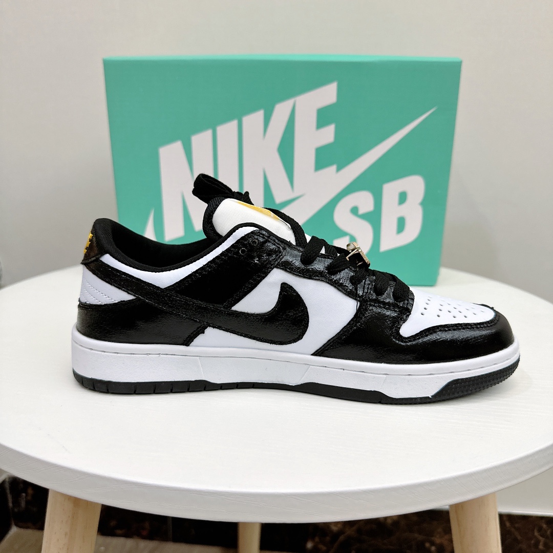 Nike SB Dunk 29.99$  code 508-6645-R gallery