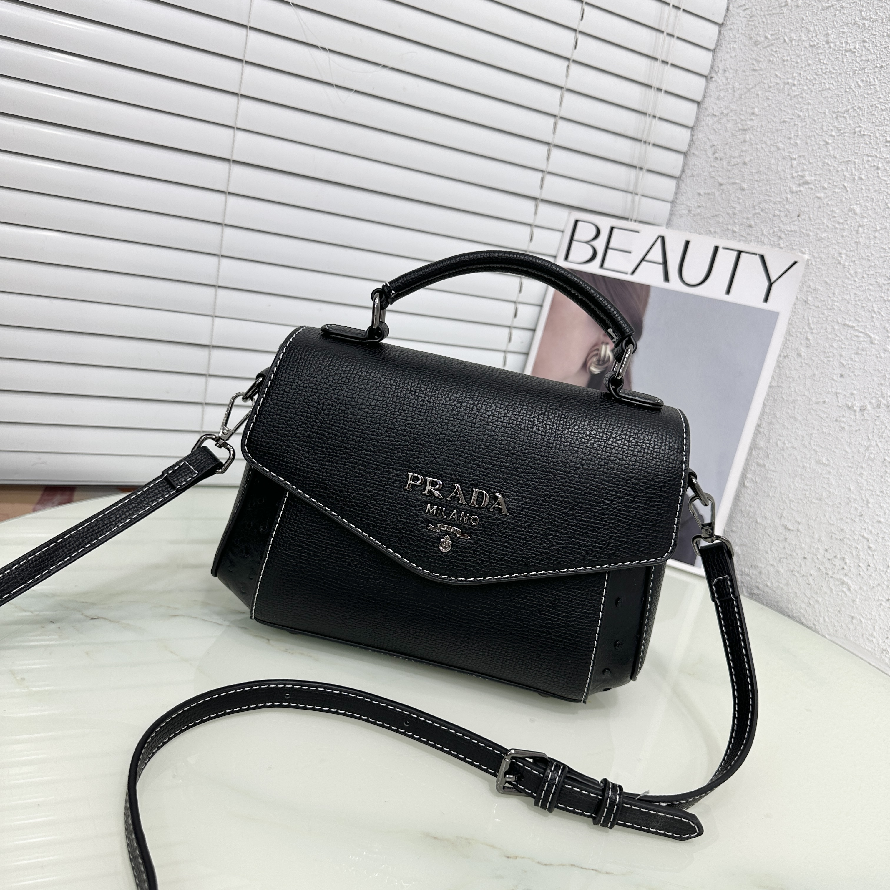 PRADA 41.47$     CODE 404-7576-R gallery