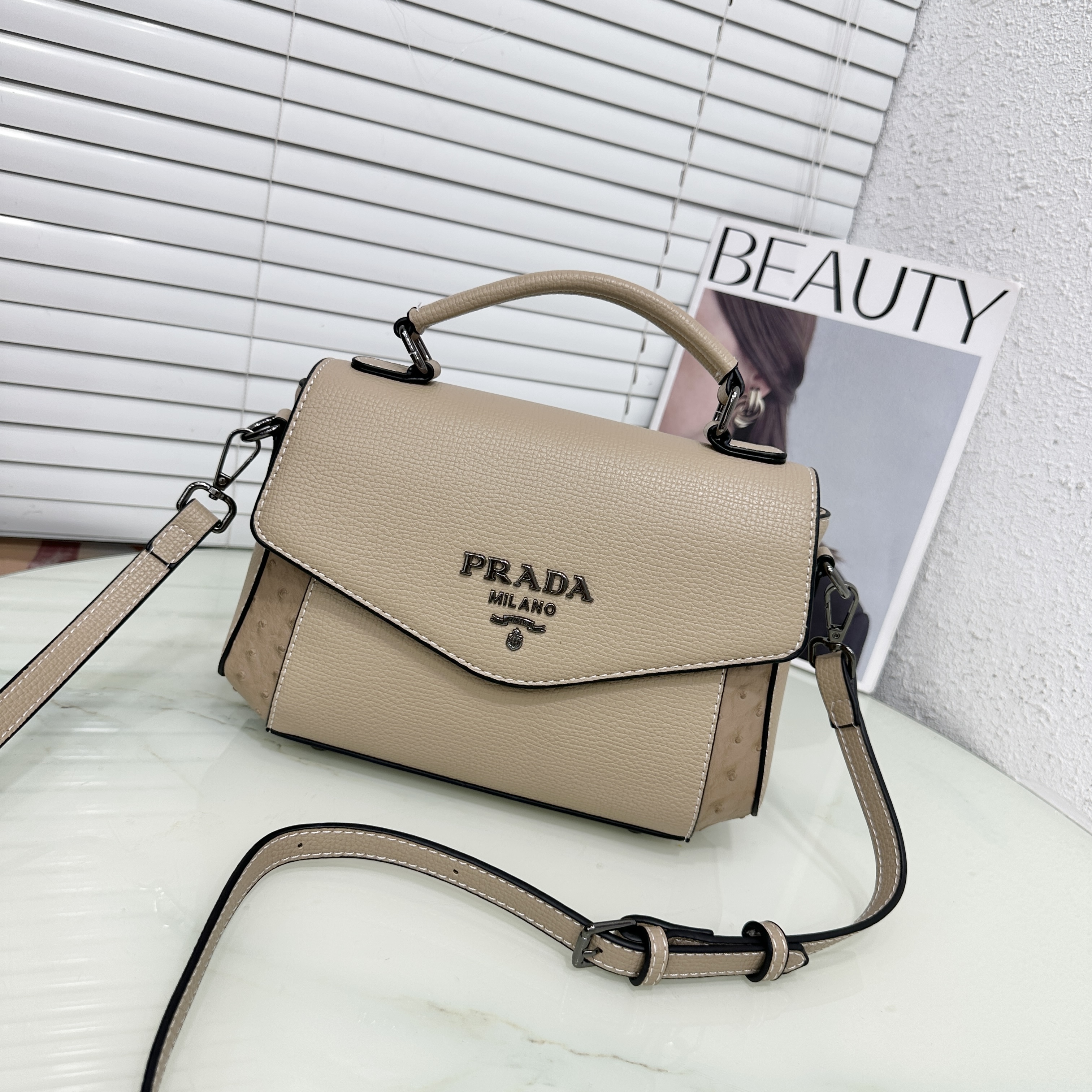 PRADA 41.47$     CODE 404-7576-R gallery