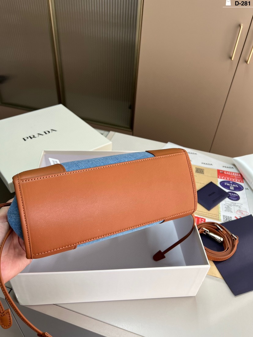 PRADA 89.99$  code 306-7491-R gallery