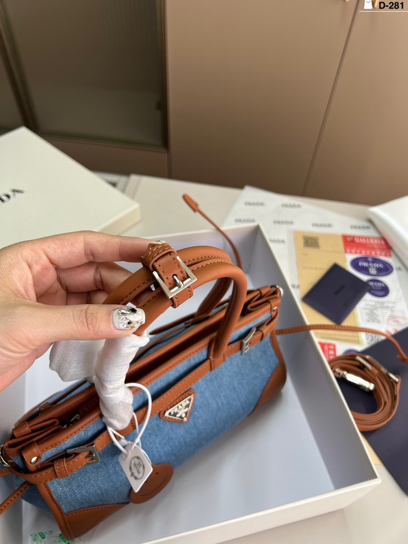 PRADA 89.99$  code 306-7491-R gallery
