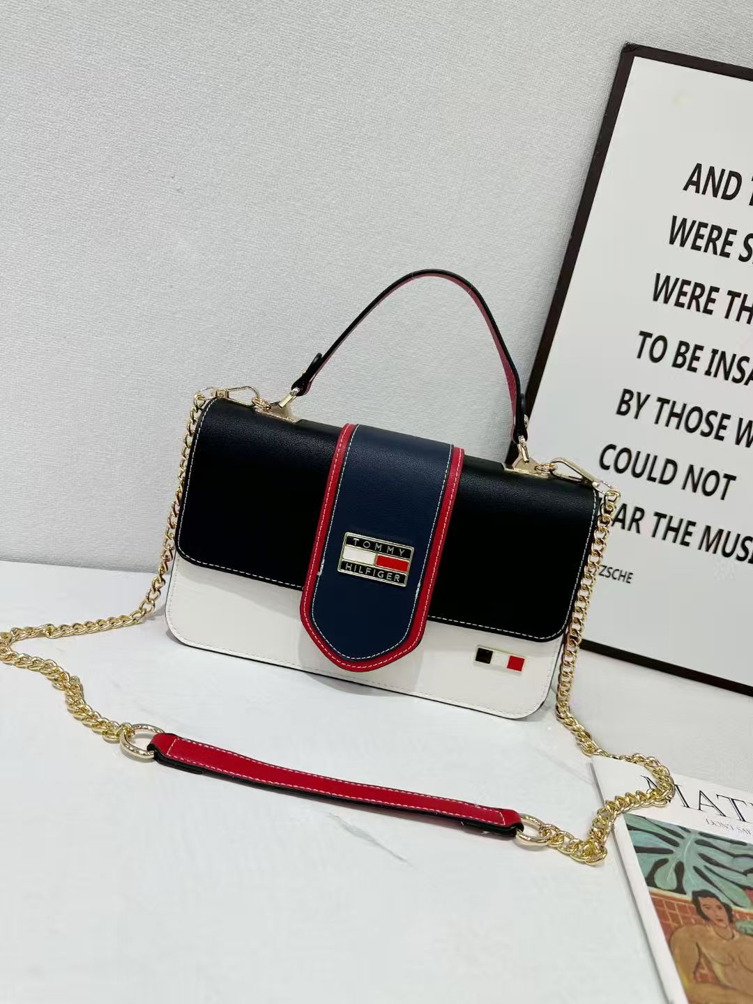 TOMMY 38.3$   CODE 404-7580-R gallery