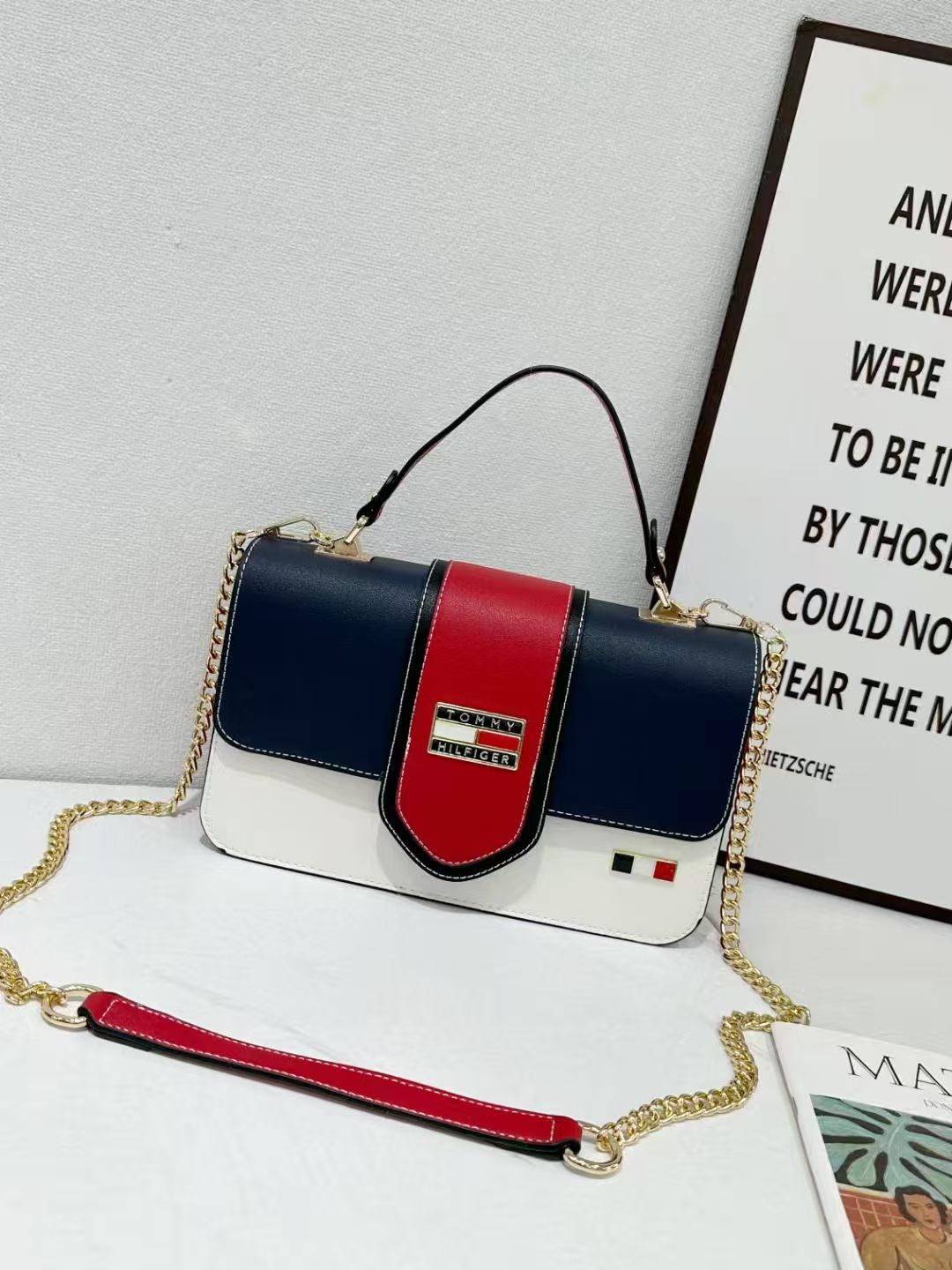TOMMY 38.3$   CODE 404-7580-R gallery