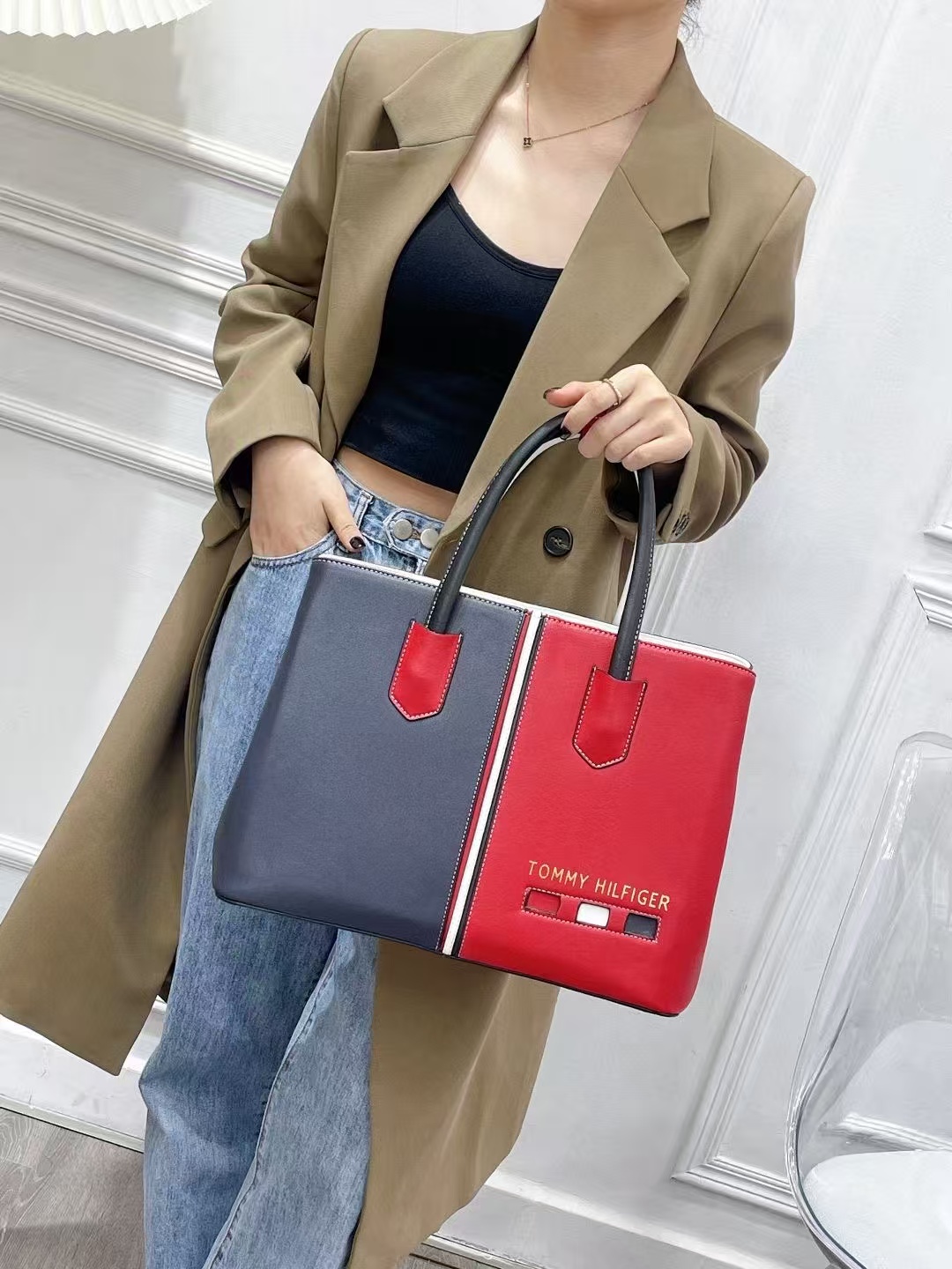 TOMMY 39.89$   CODE 404-7582-R gallery