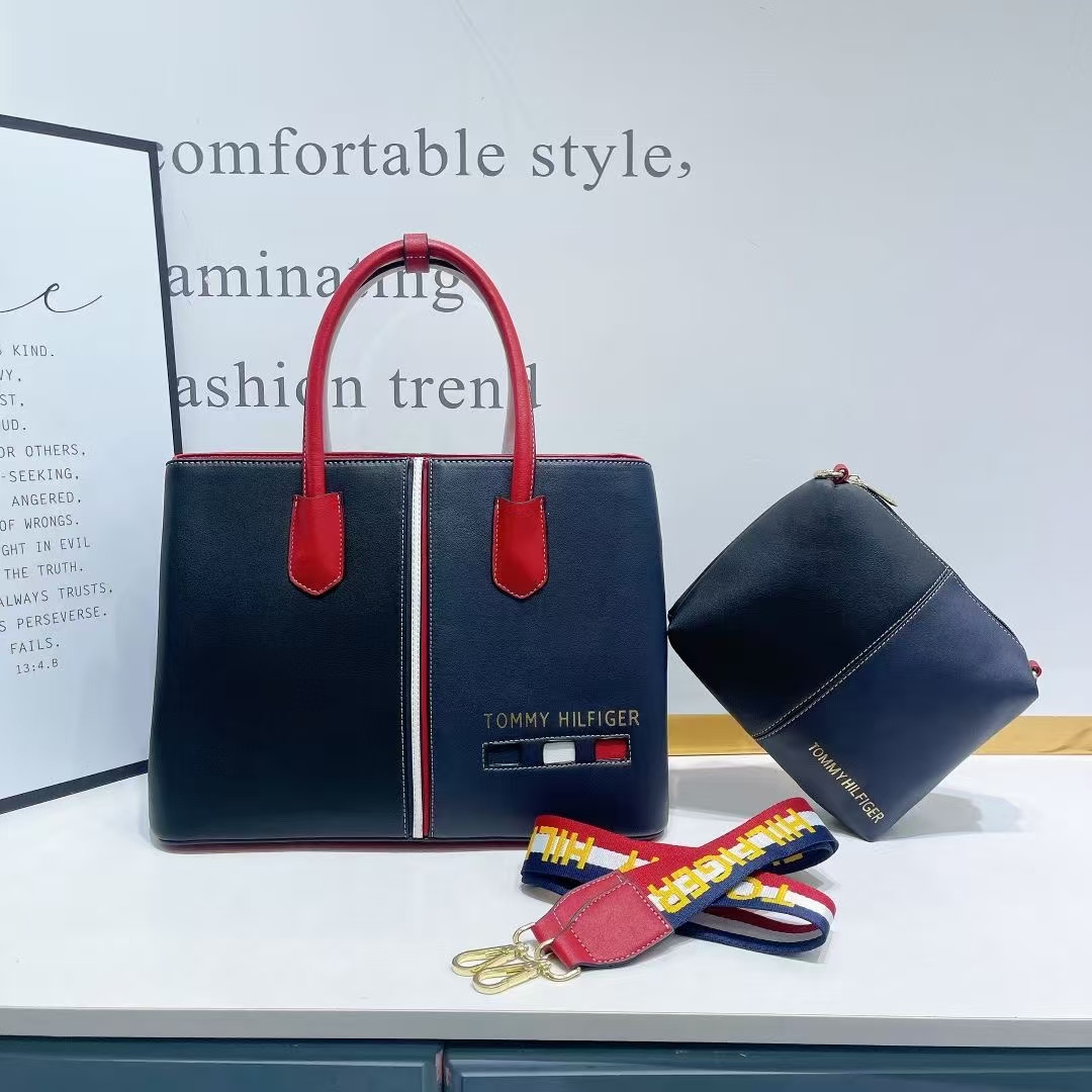 TOMMY 39.89$   CODE 404-7582-R gallery