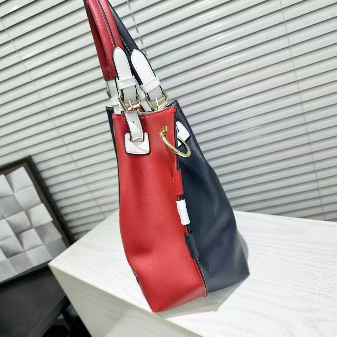 TOMMY 39.89$ CODE 404-7583-R gallery