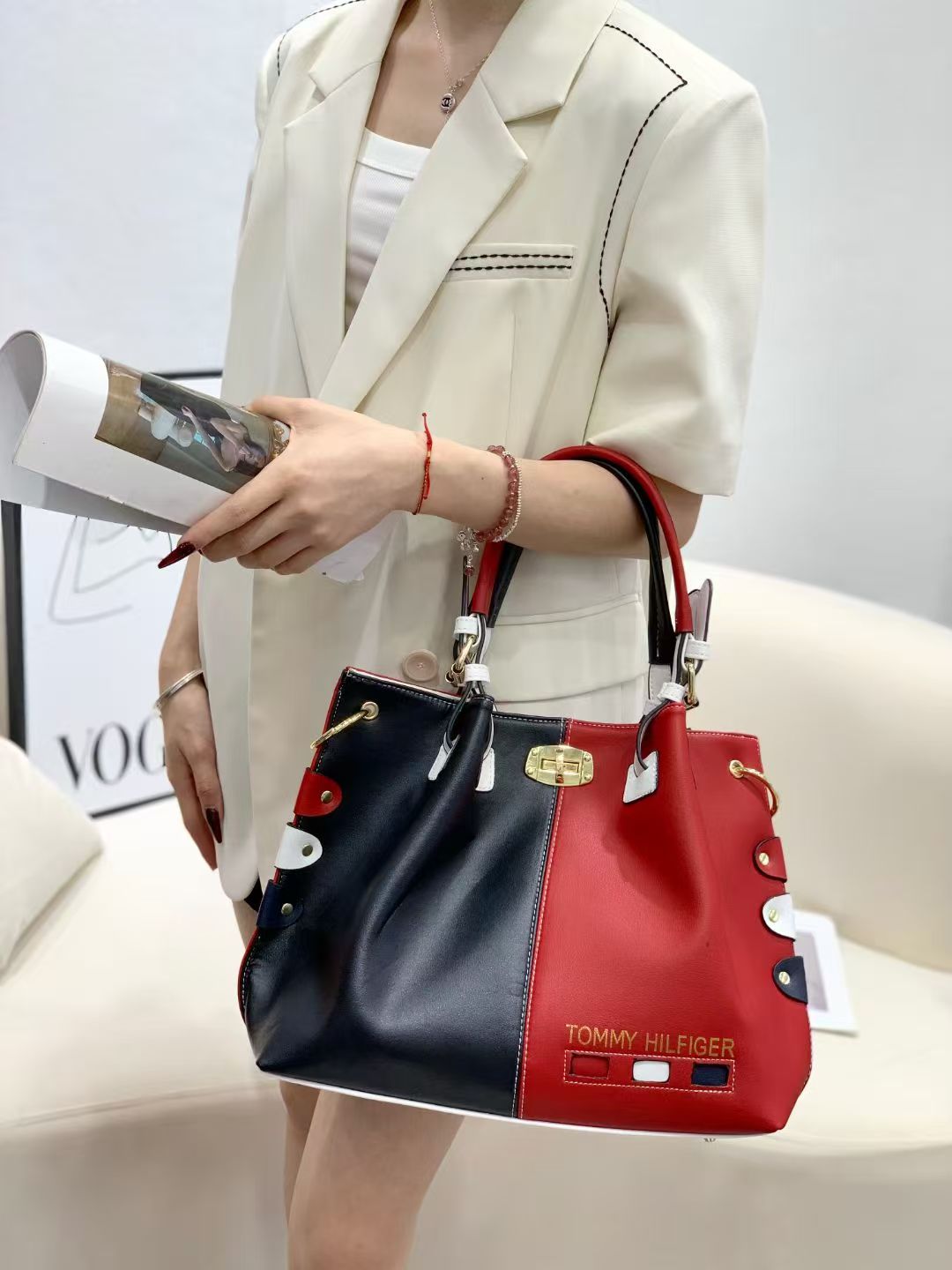 TOMMY 39.89$ CODE 404-7583-R gallery