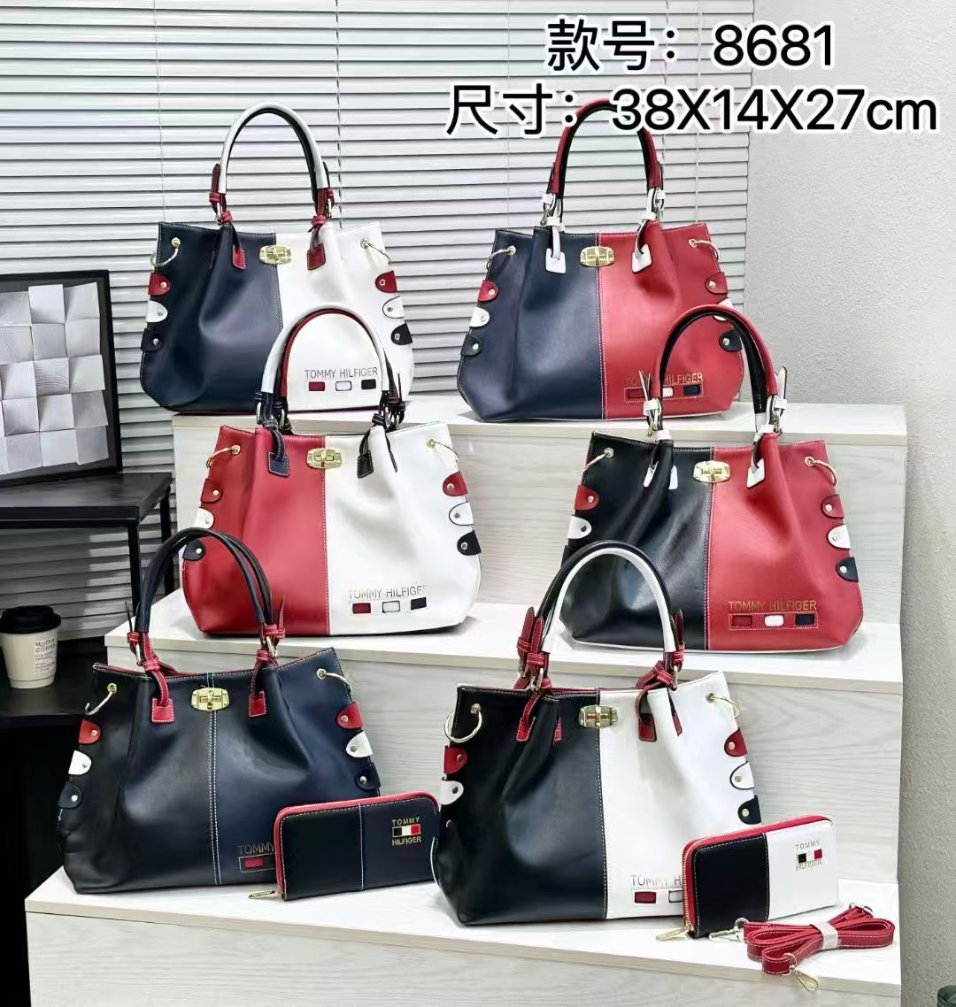 TOMMY 39.89$ CODE 404-7583-R gallery