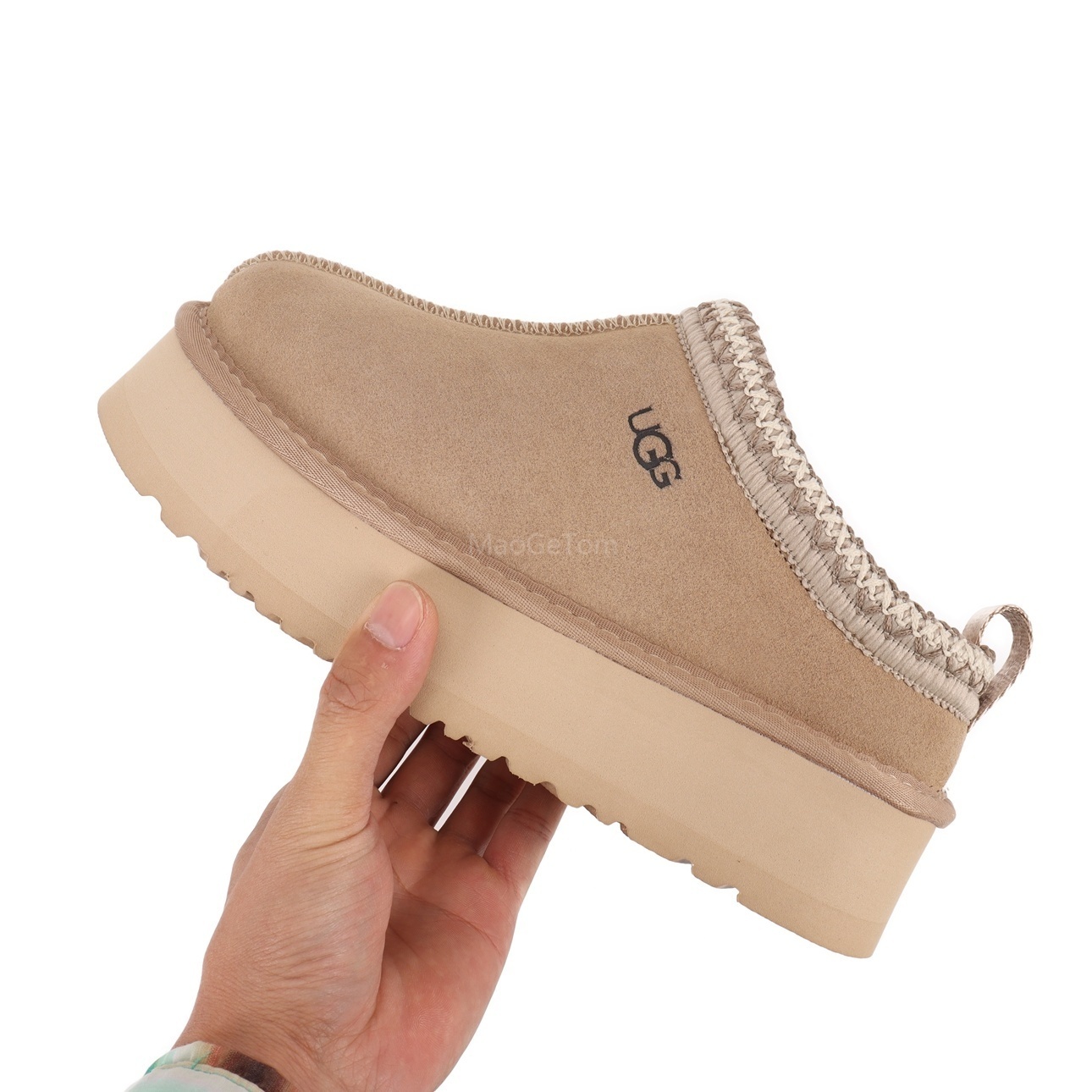 UGG  45.99$   code 279-7605-R gallery