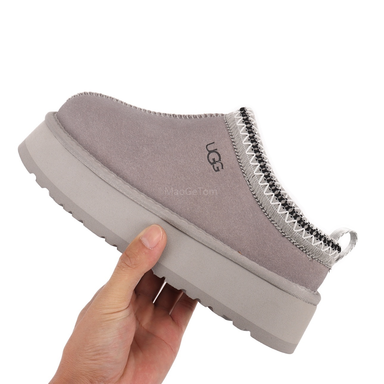 UGG  45.99$   code 279-7605-R gallery