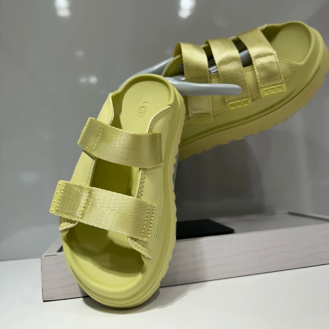 UGG 79.99$  code 560-7438-R gallery