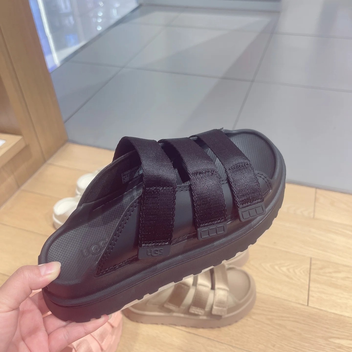 UGG 79.99$  code 560-7438-R gallery