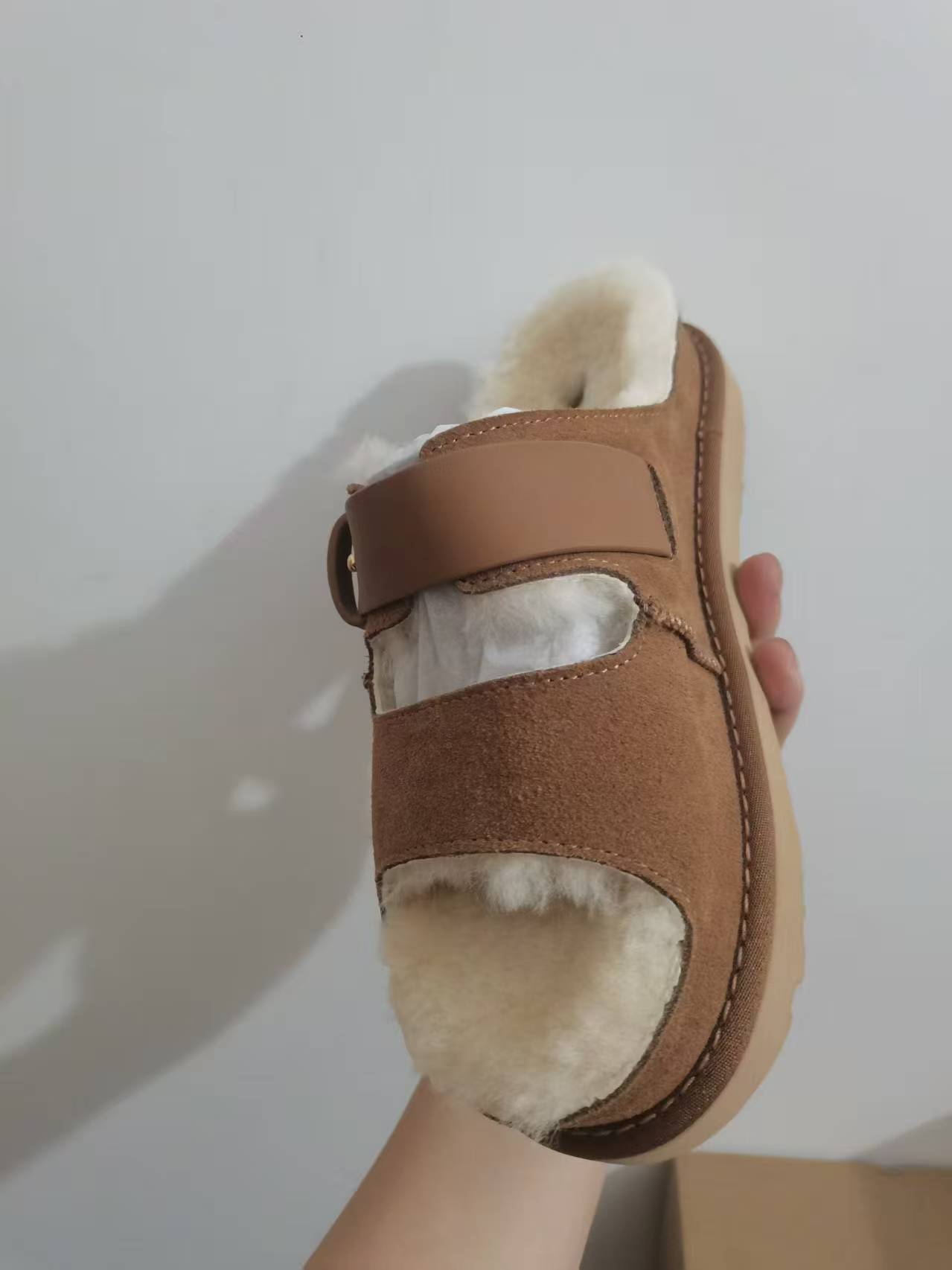 UGG 90.46$    code 525-7473-R gallery