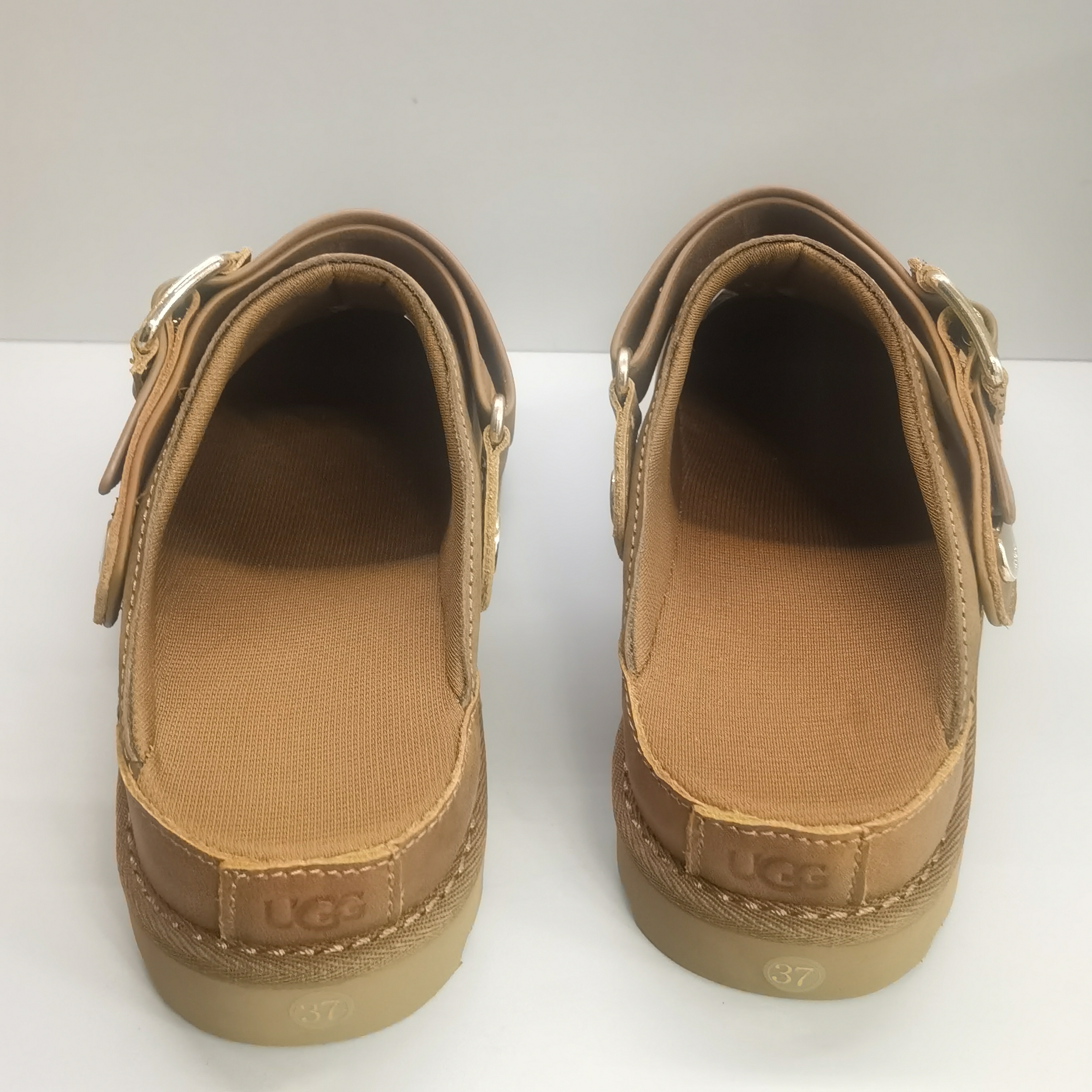 UGG 90.84$    code 525-7373-R gallery