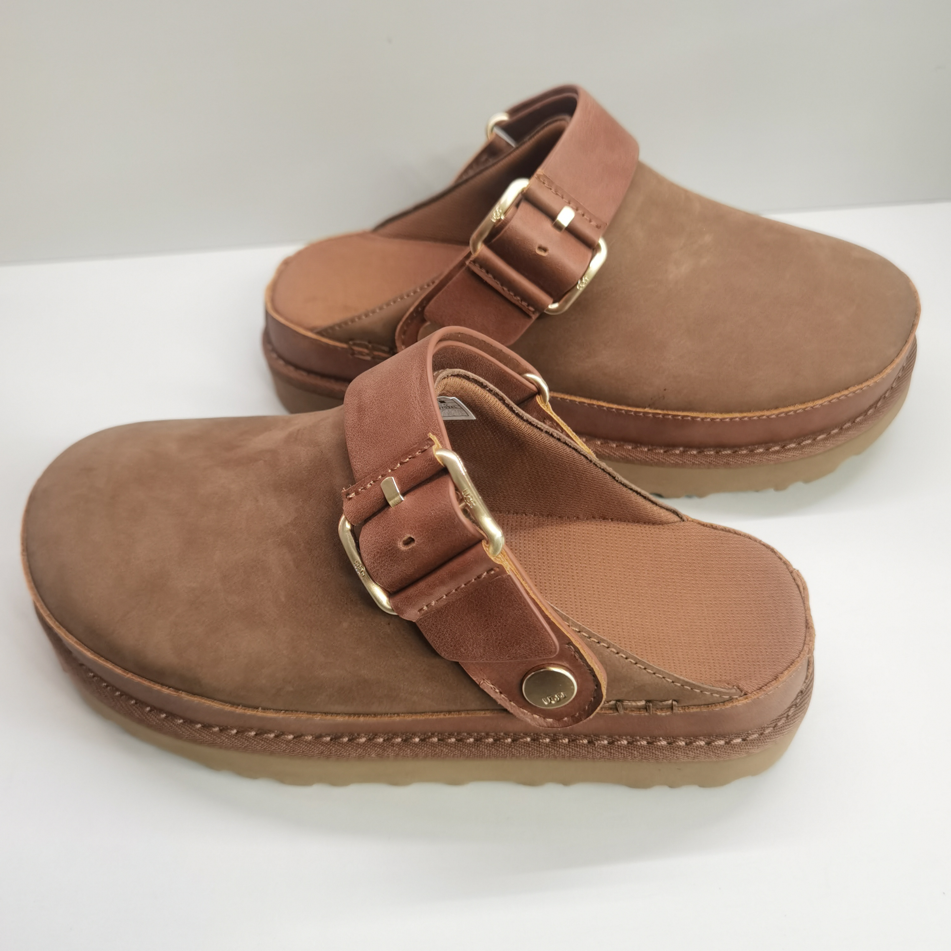 UGG 90.84$    code 525-7373-R gallery