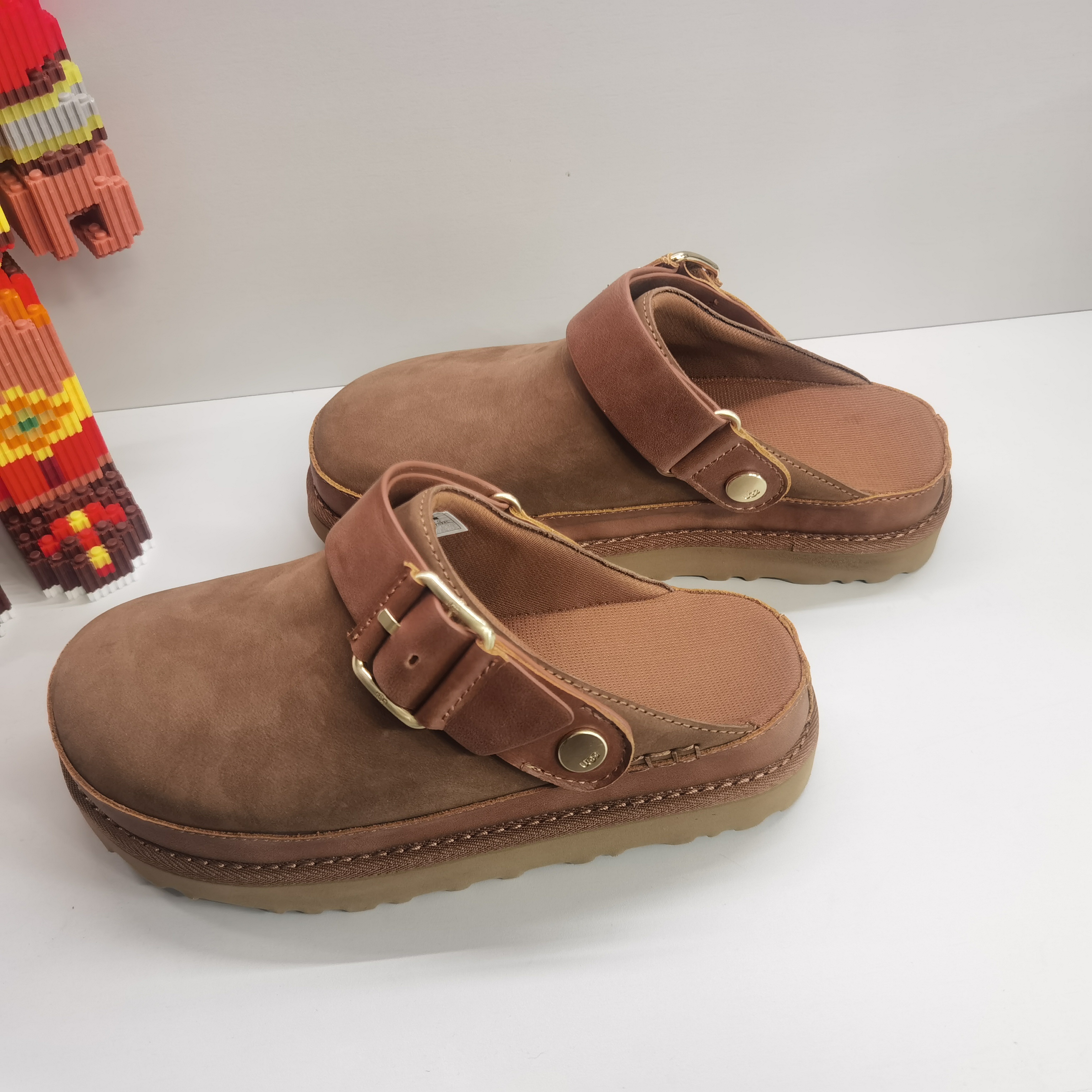 UGG 90.84$    code 525-7373-R gallery