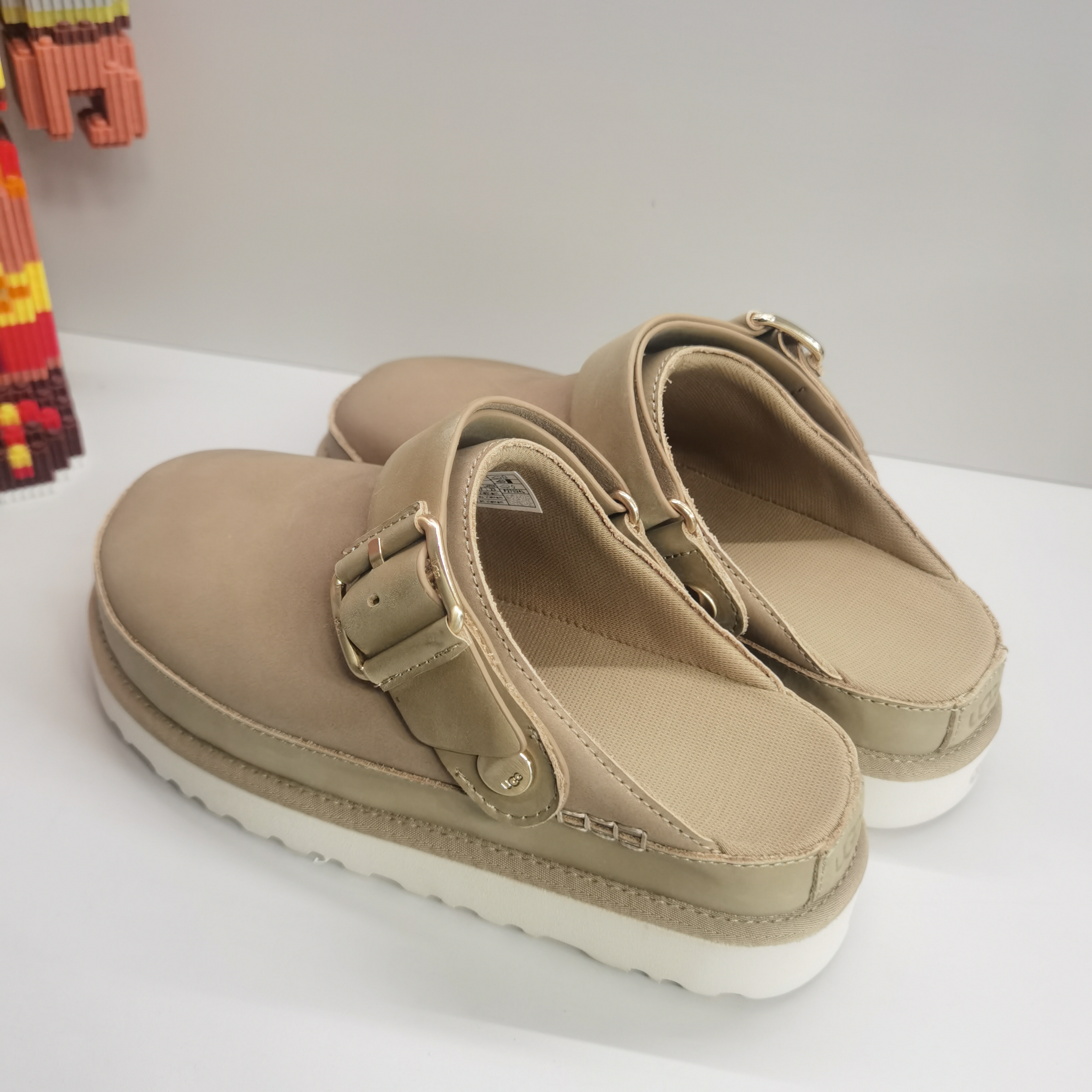 UGG 90.84$    code 525-7373-R gallery