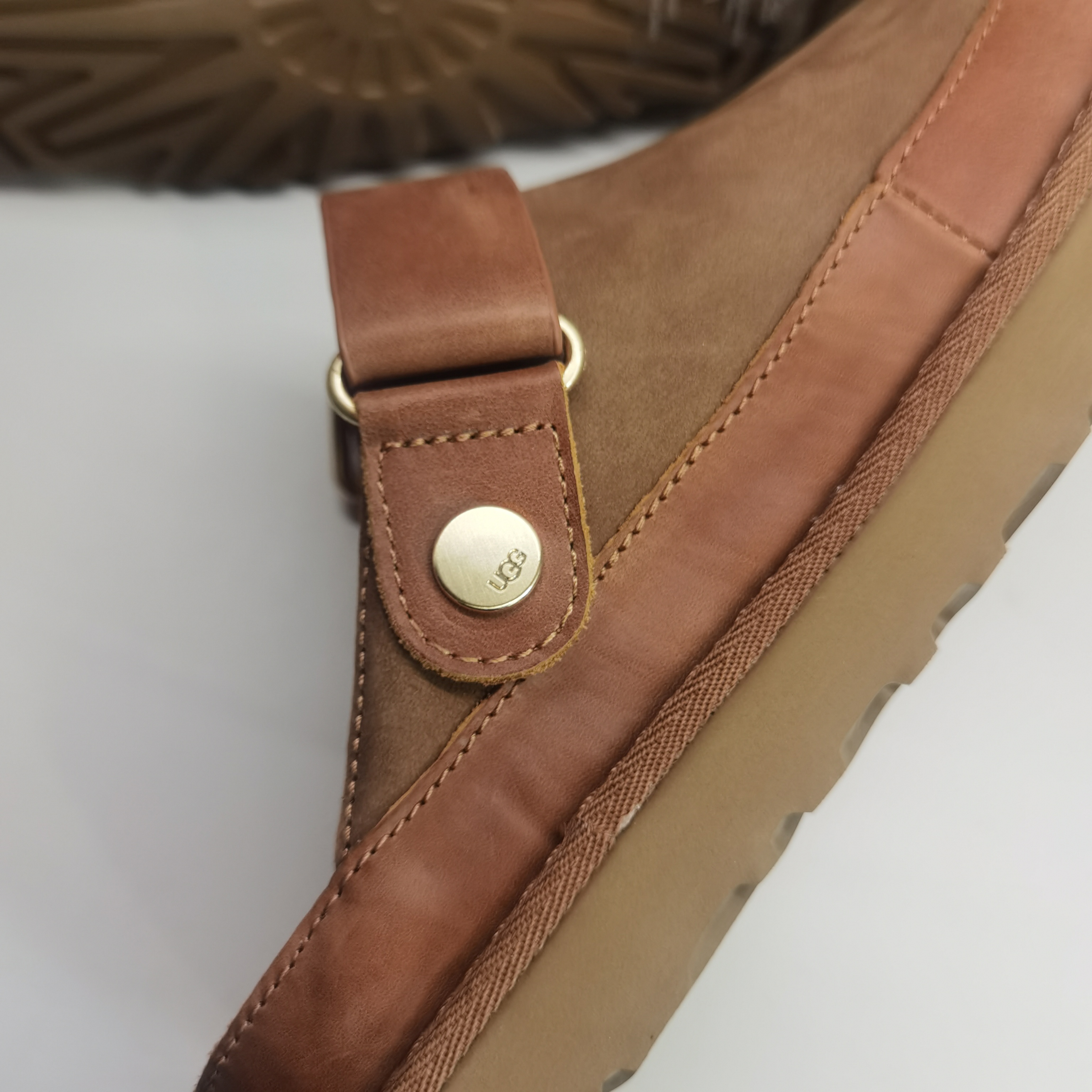 UGG 90.84$    code 525-7373-R gallery