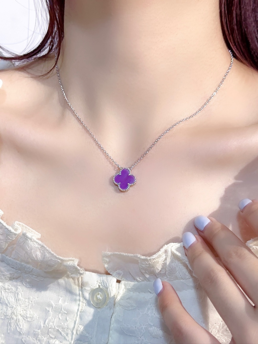 Van Cleef & Arpels  27.99$  code 447-7496-R gallery