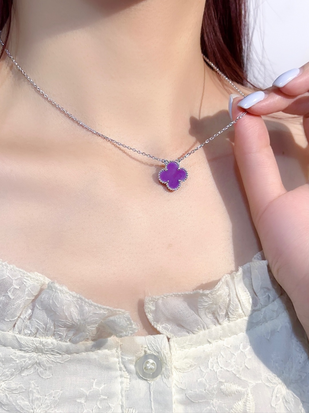 Van Cleef & Arpels  27.99$  code 447-7496-R gallery