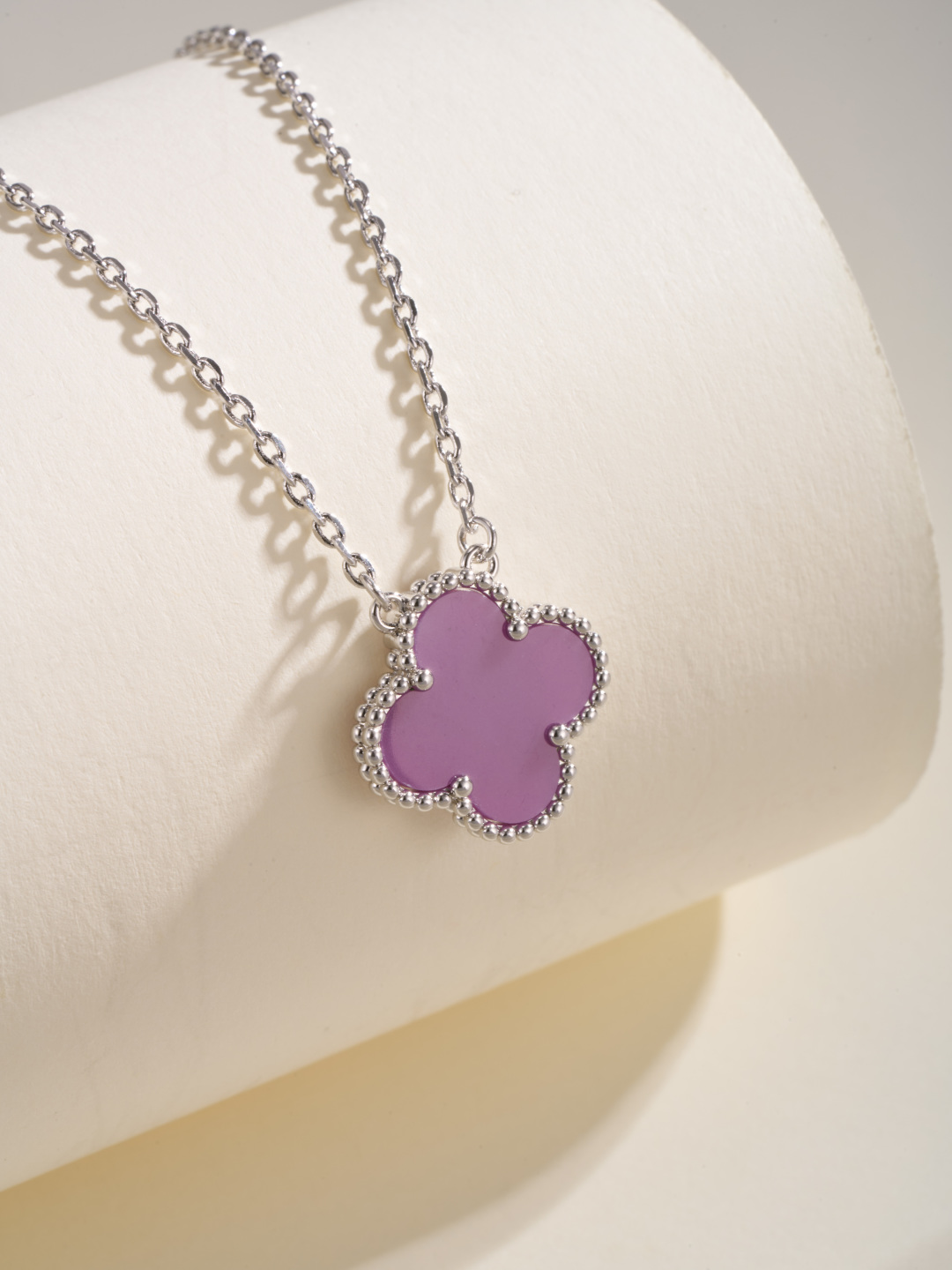 Van Cleef & Arpels  27.99$  code 447-7496-R gallery