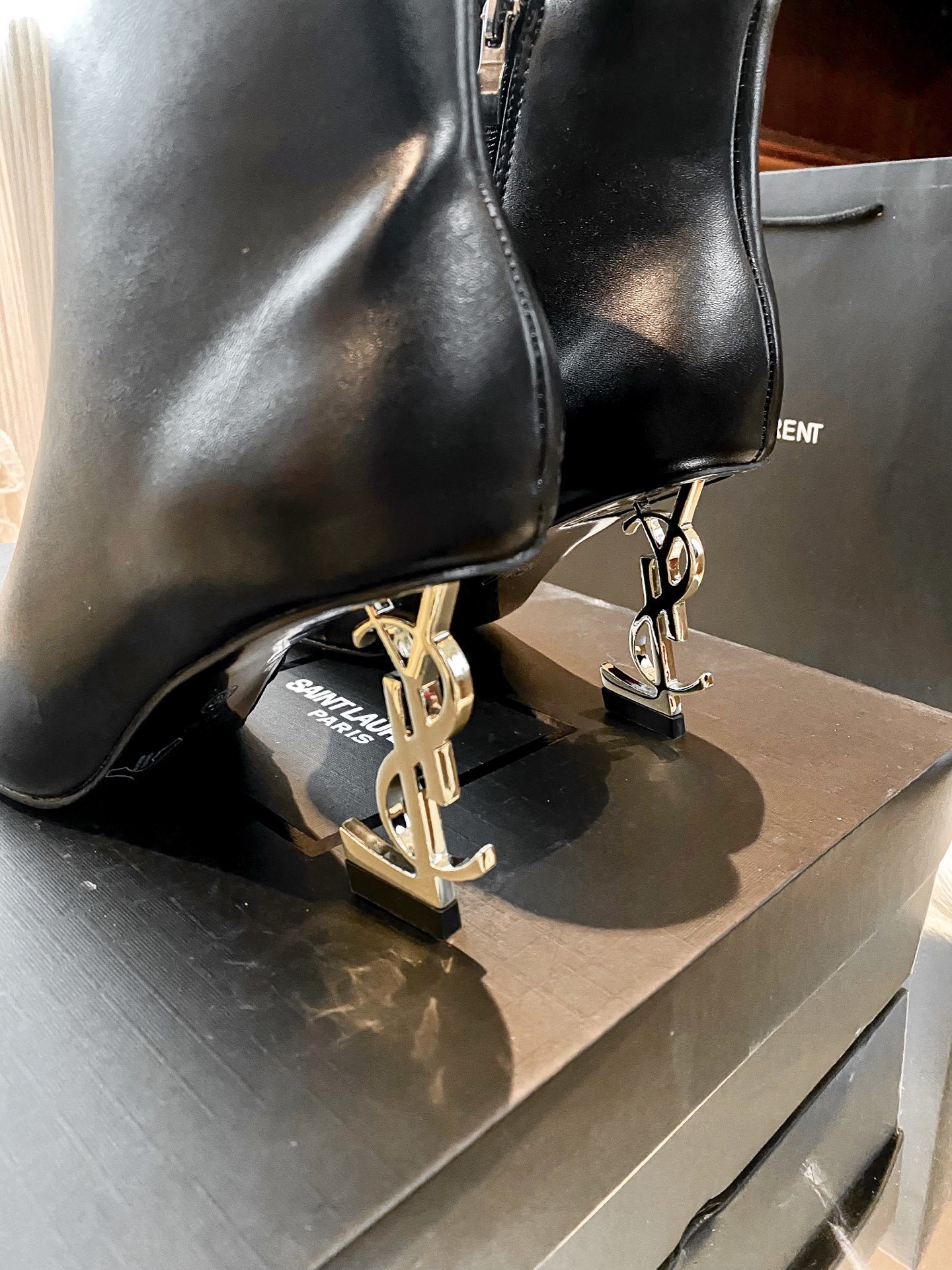 YSL 69.99$  code 449-7650-R gallery
