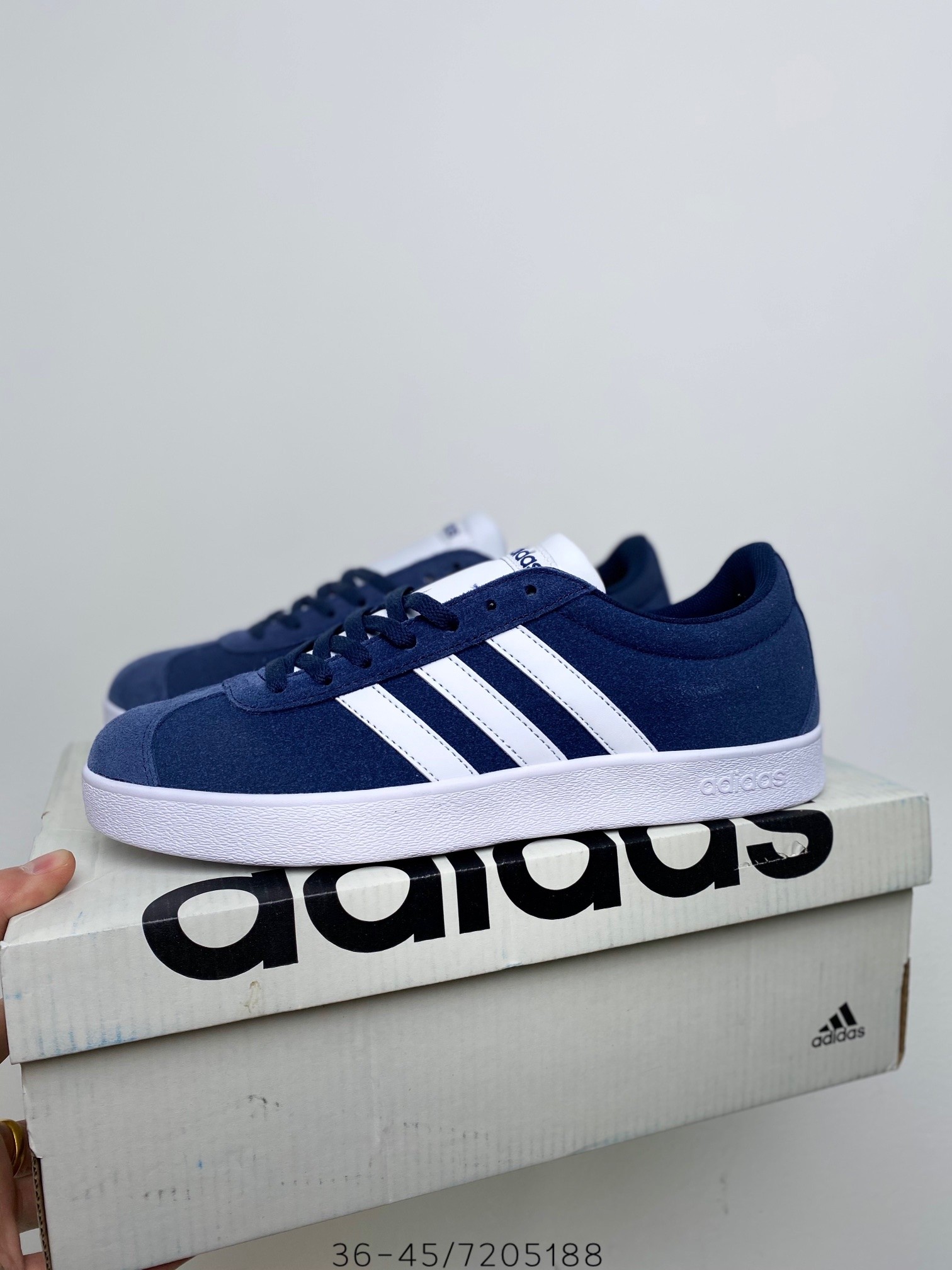 adidas 46.66$    code 351-6855-R gallery