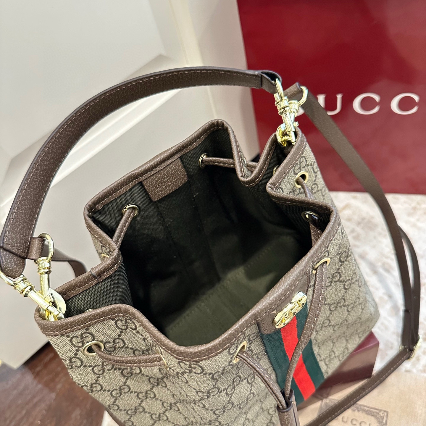 gucci 59.99$  code 429-7591-R gallery