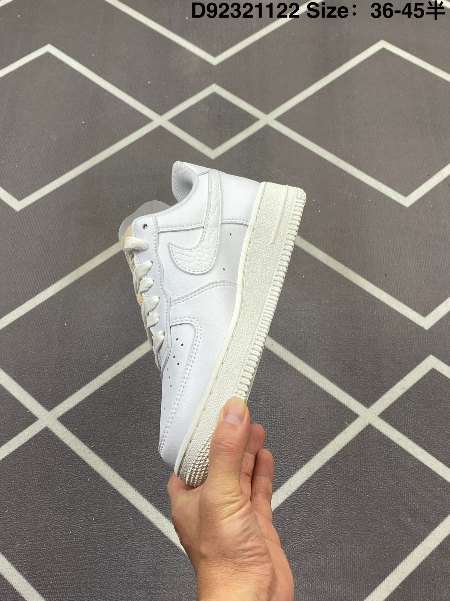 nike 63.12$    code 351-7528-R gallery