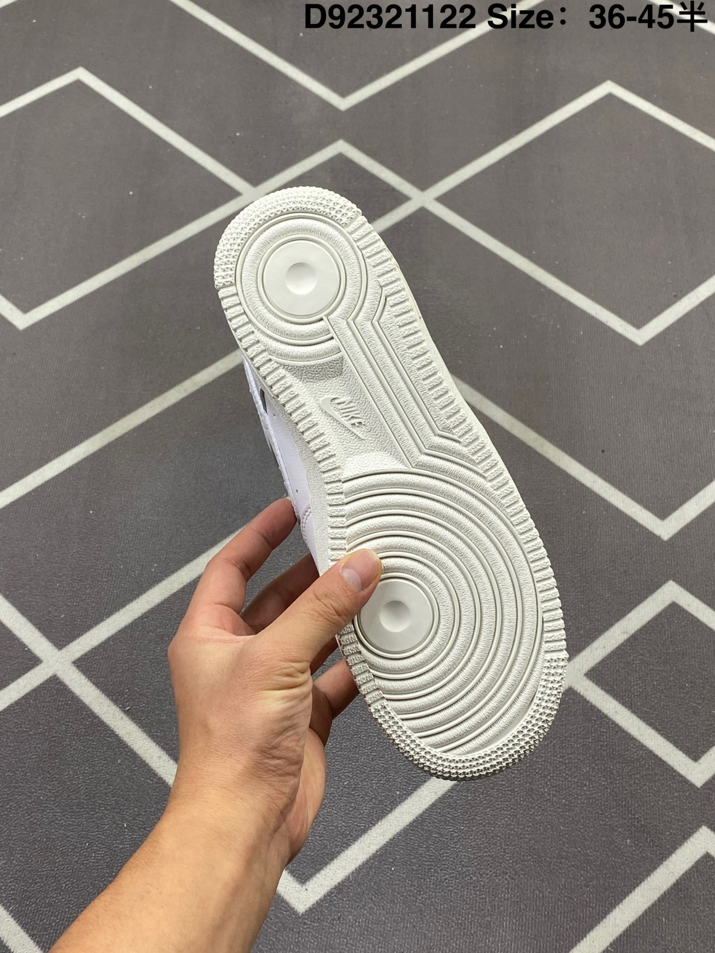 nike 63.12$    code 351-7528-R gallery