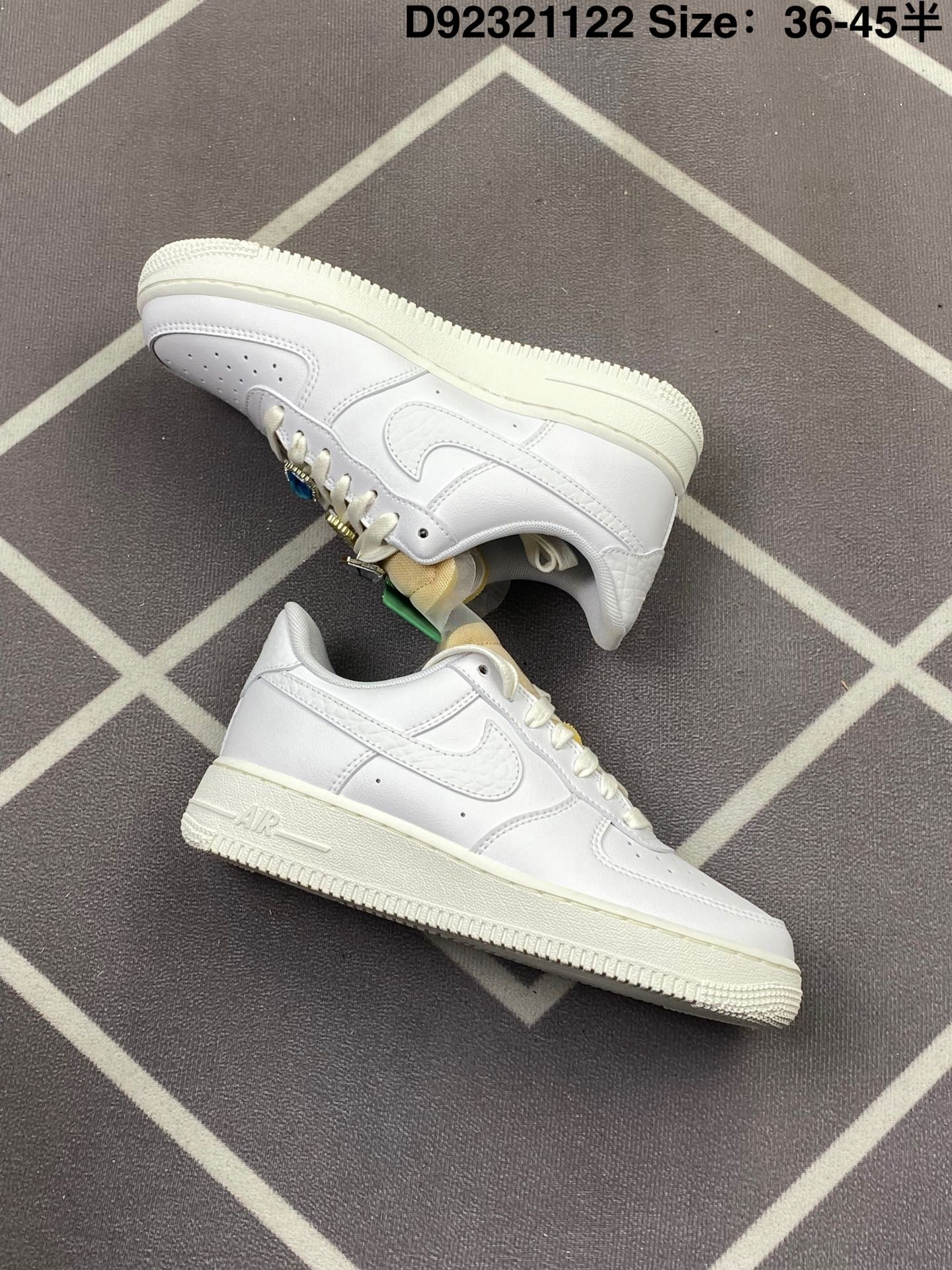 nike 63.12$    code 351-7528-R gallery