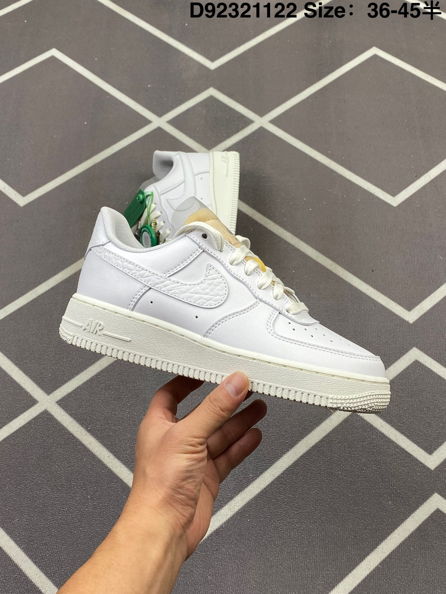 nike 63.12$    code 351-7528-R gallery