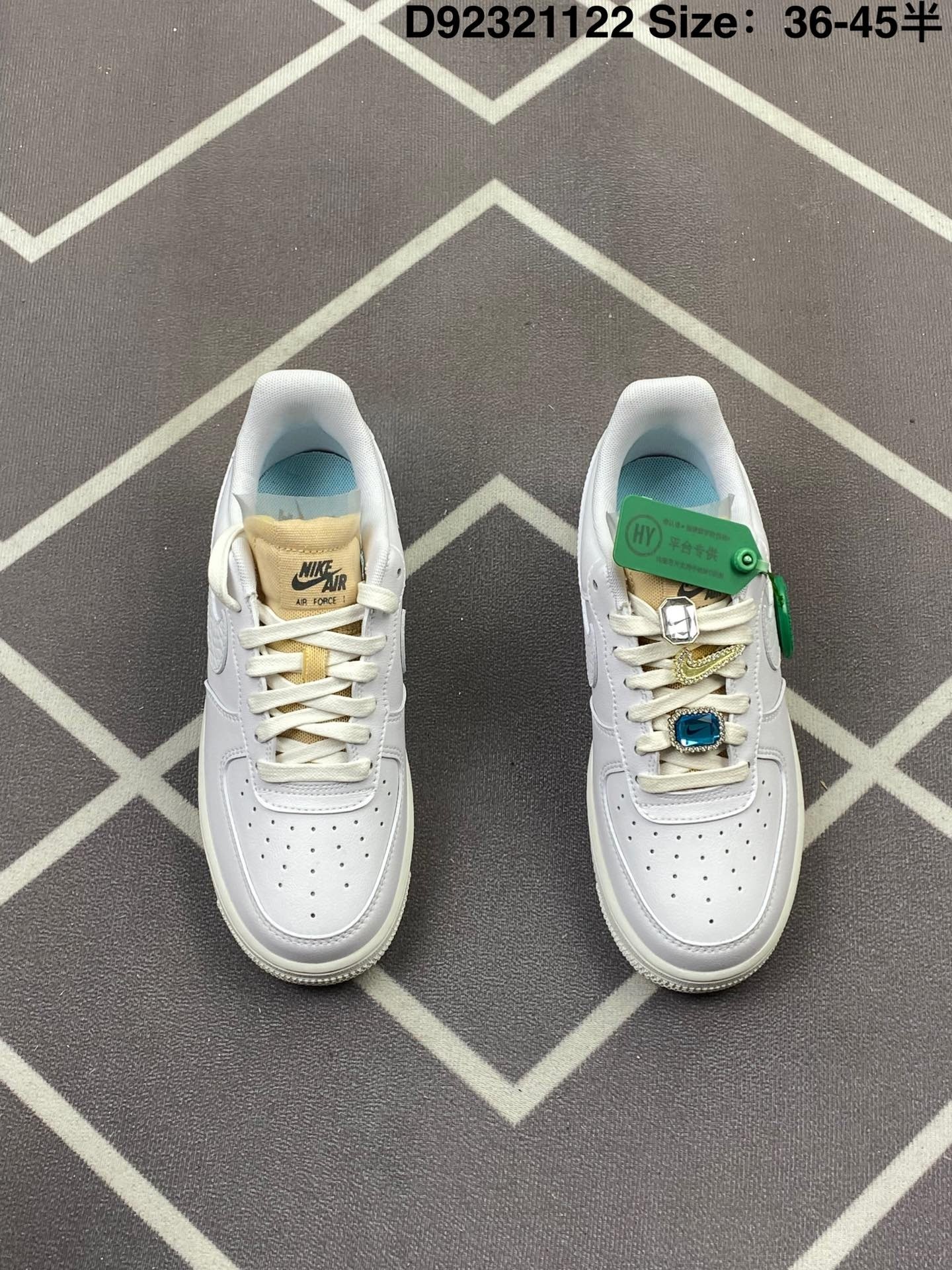 nike 63.12$    code 351-7528-R gallery