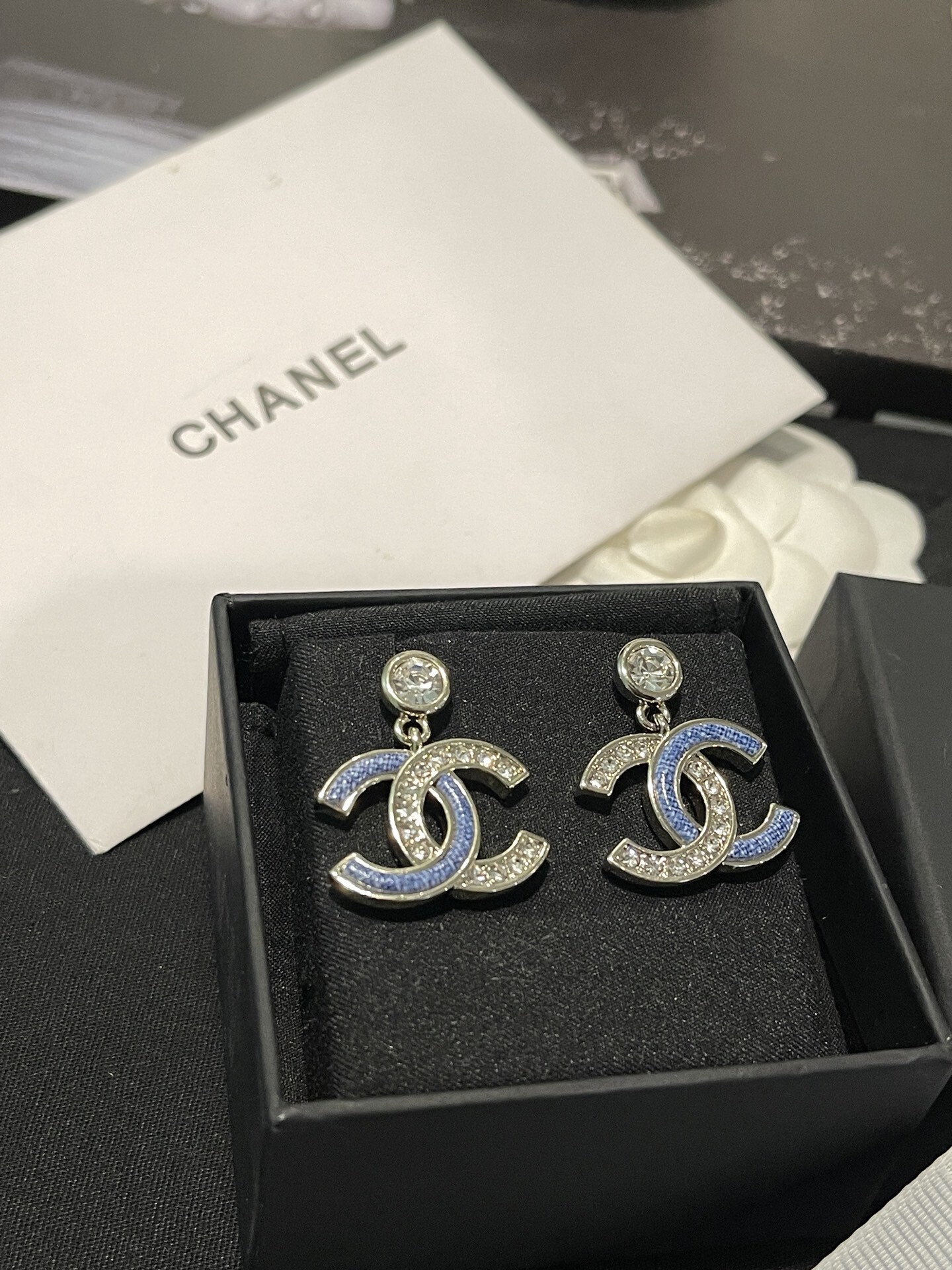 Chanel 23.99$ CODE 400-7817-R gallery