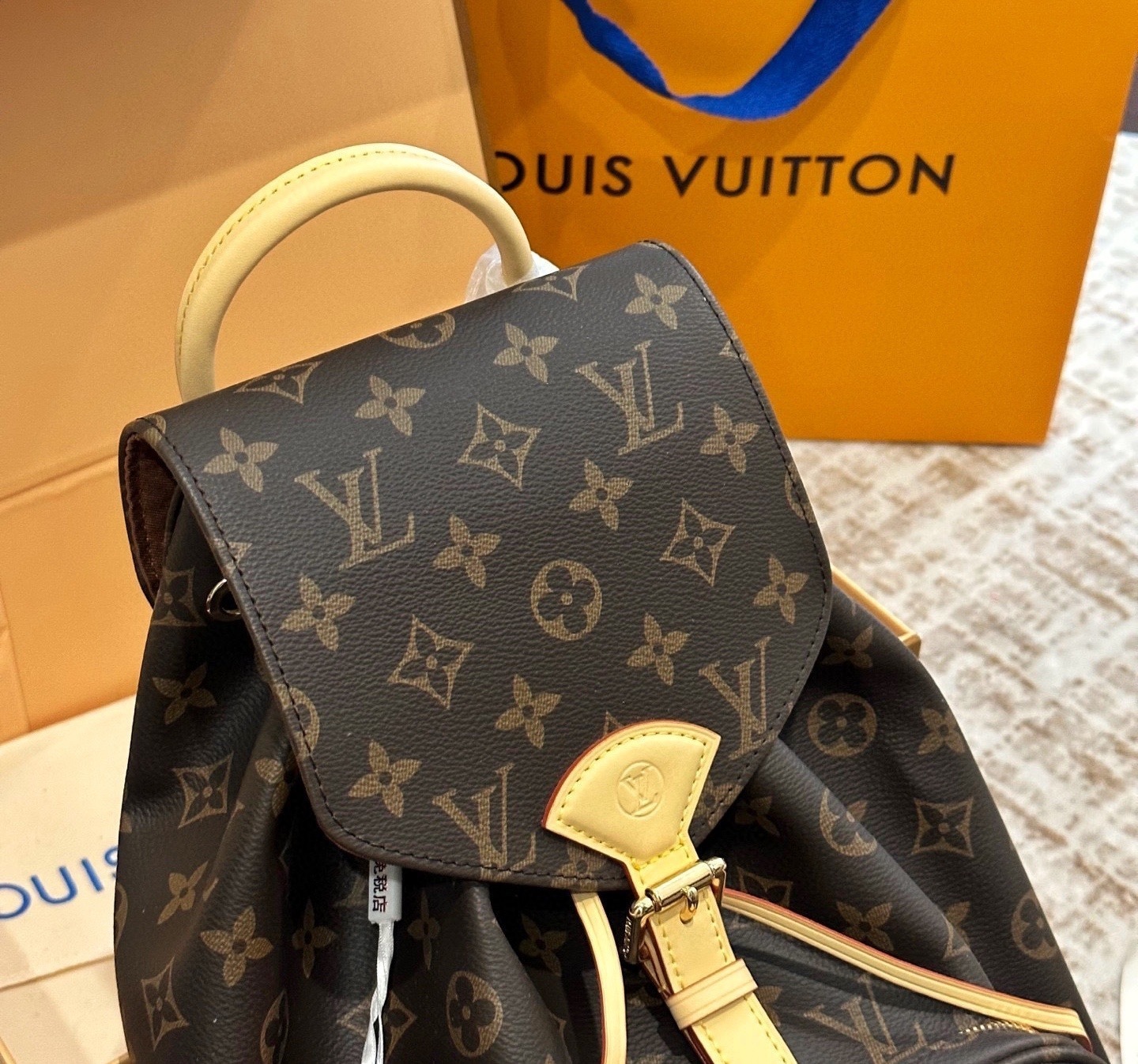 LV 71.98$    CODE 306-7715-R gallery