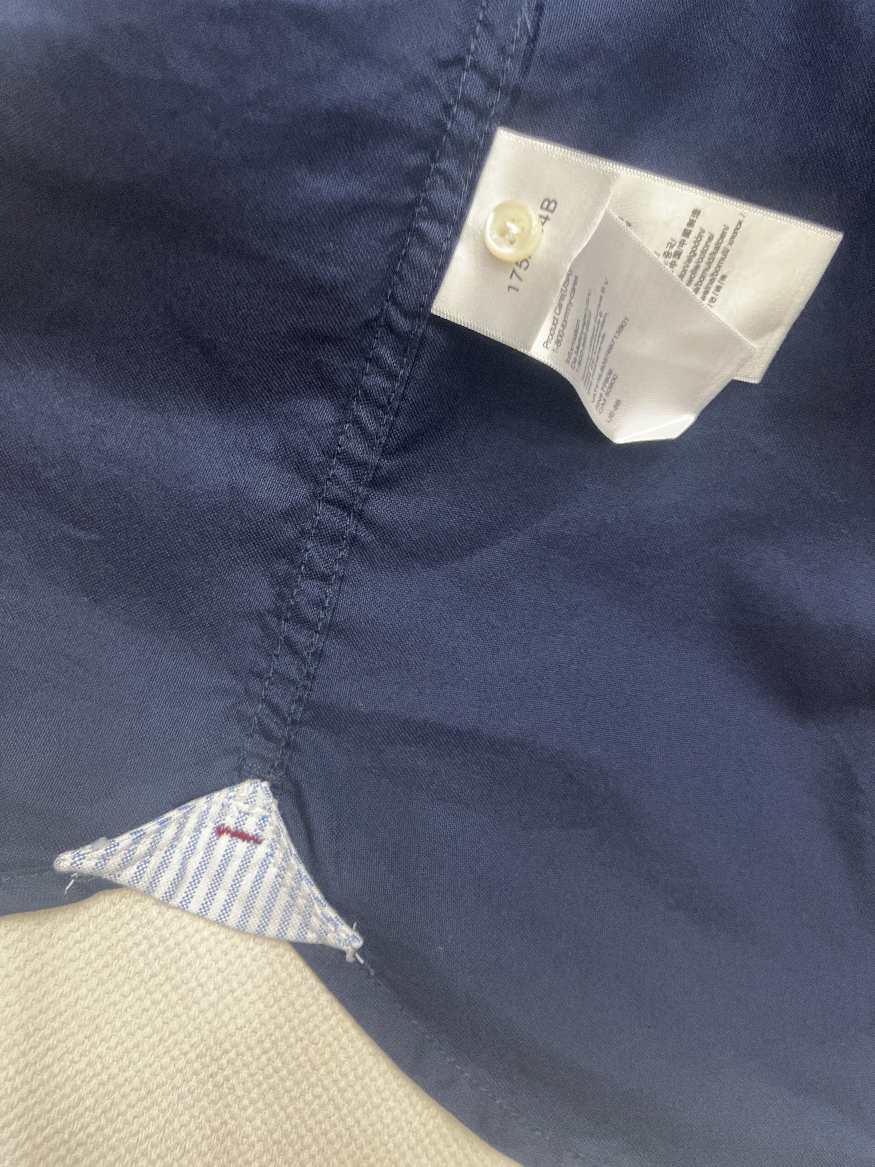 TOMMY 31.96$   code 301-7833-R gallery