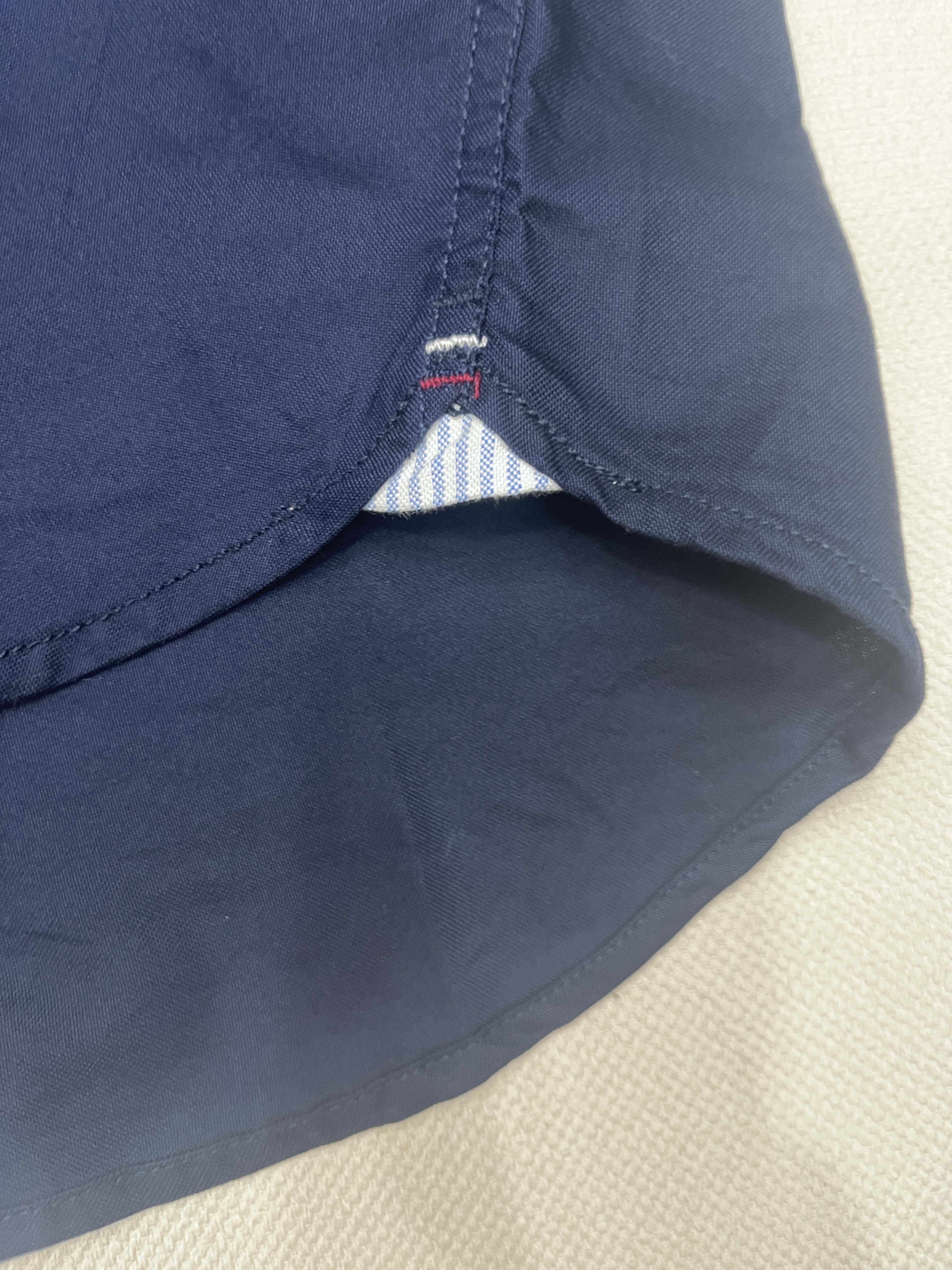 TOMMY 31.96$   code 301-7833-R gallery