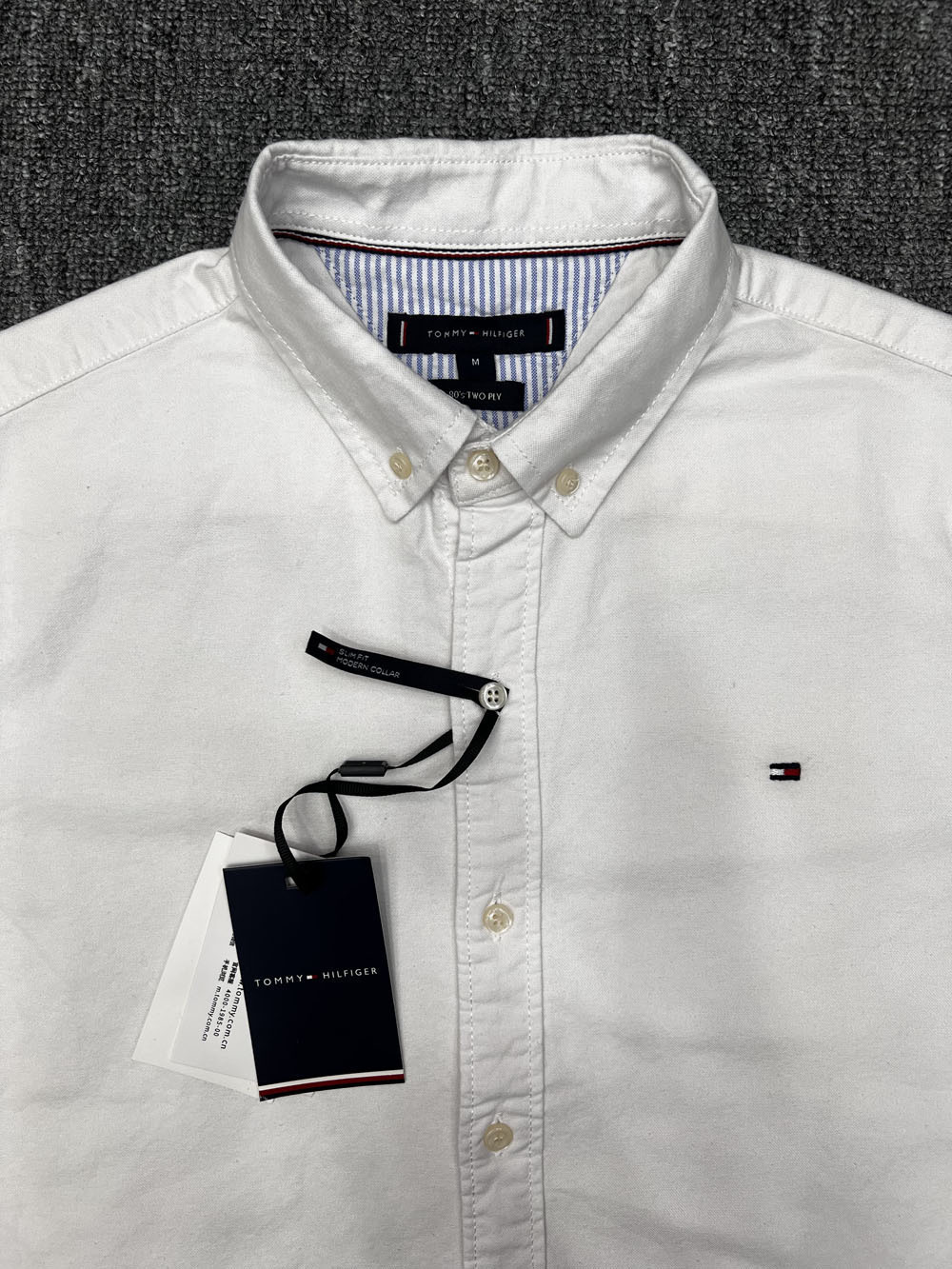 TOMMY 31.96$   code 301-7833-R gallery
